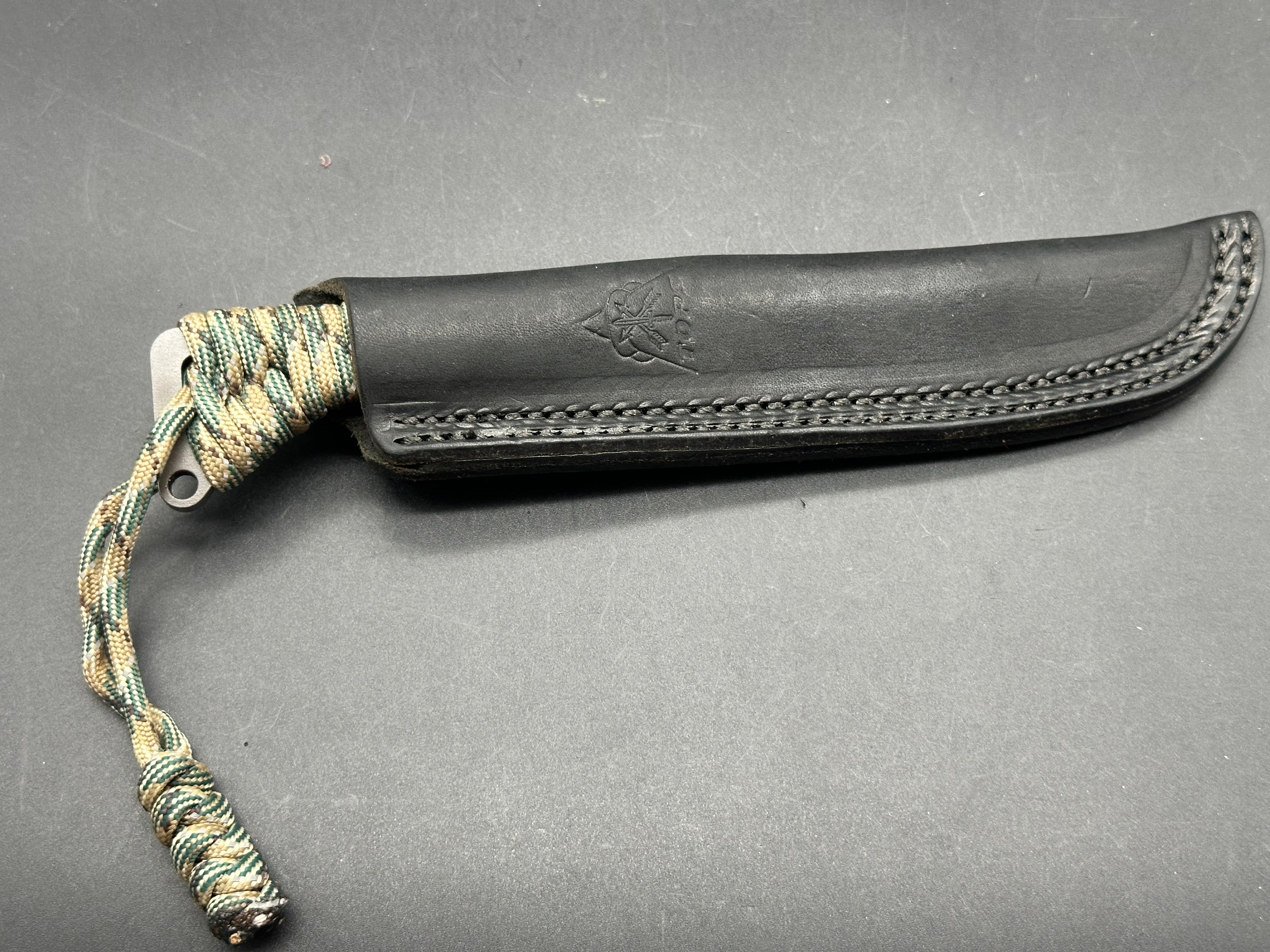 Tops Rocky Mountain Spike Paracord wrapped handle, 1095, leather sheath