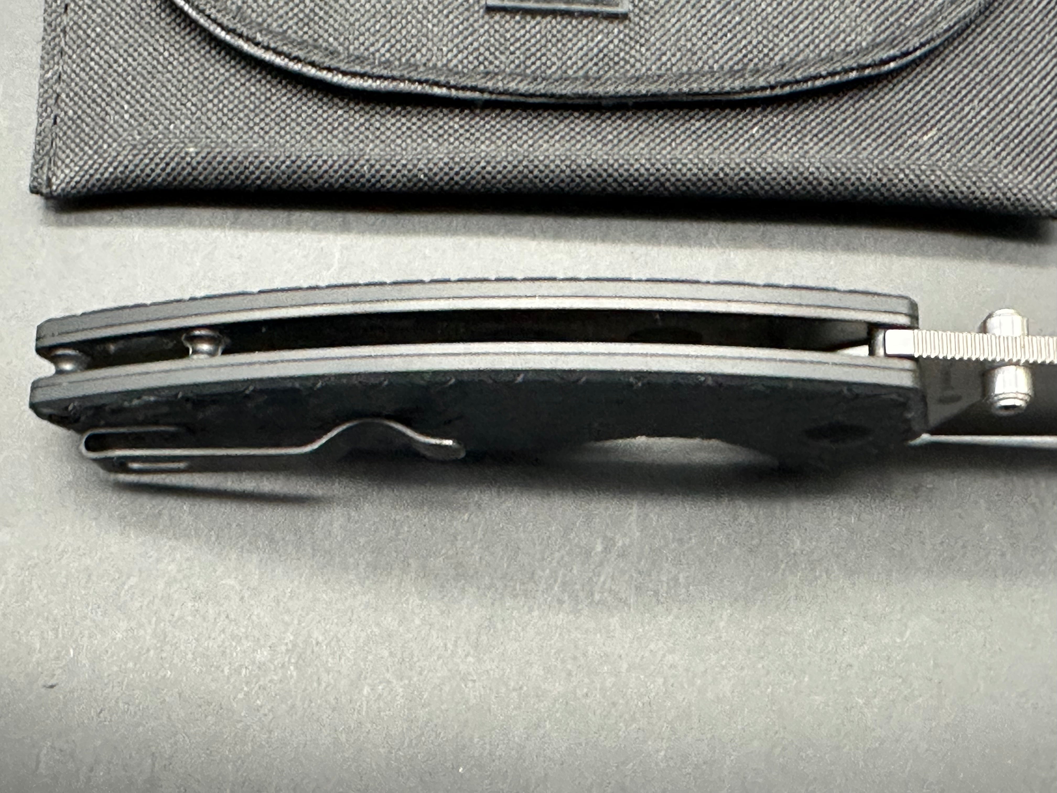 Kizer Towser K - 154CM Steel. Blue Richlite