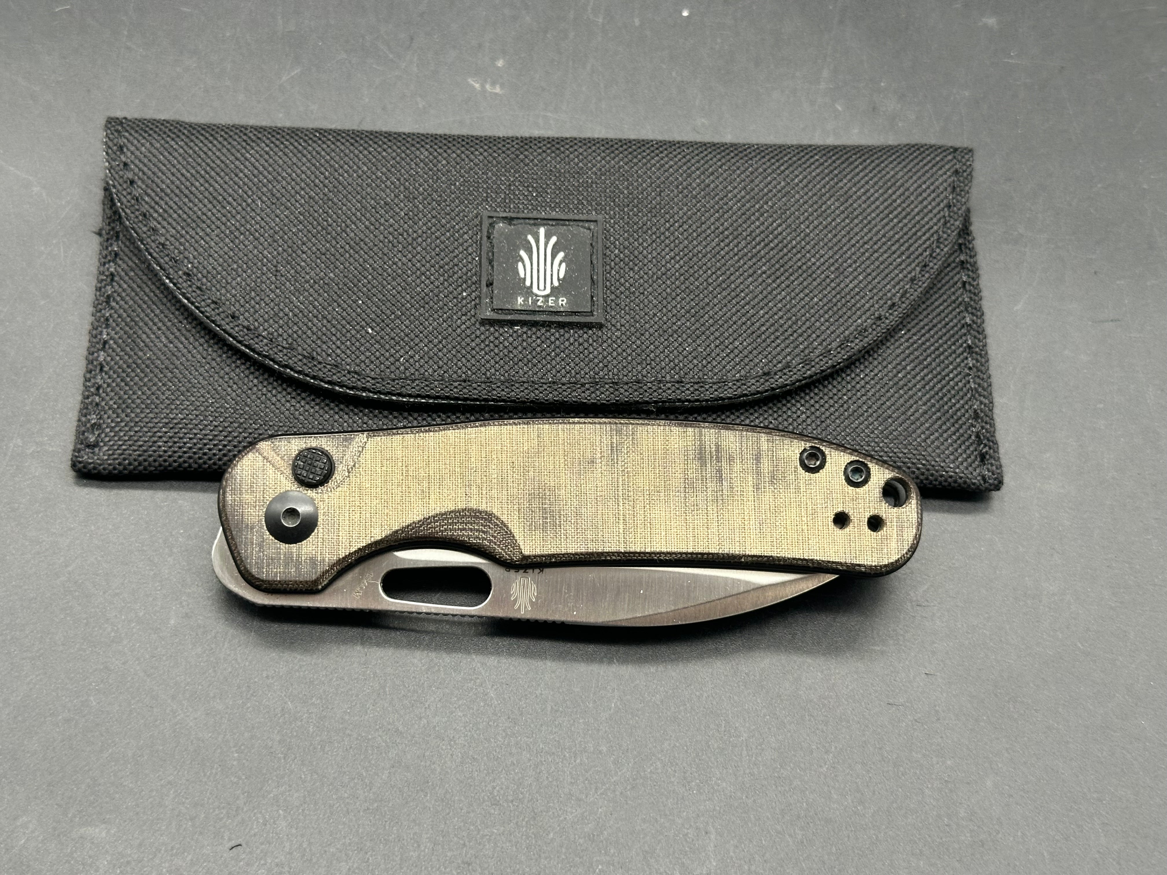 Kizer Hic-Cup - 154CM Steel. Tan Micarta