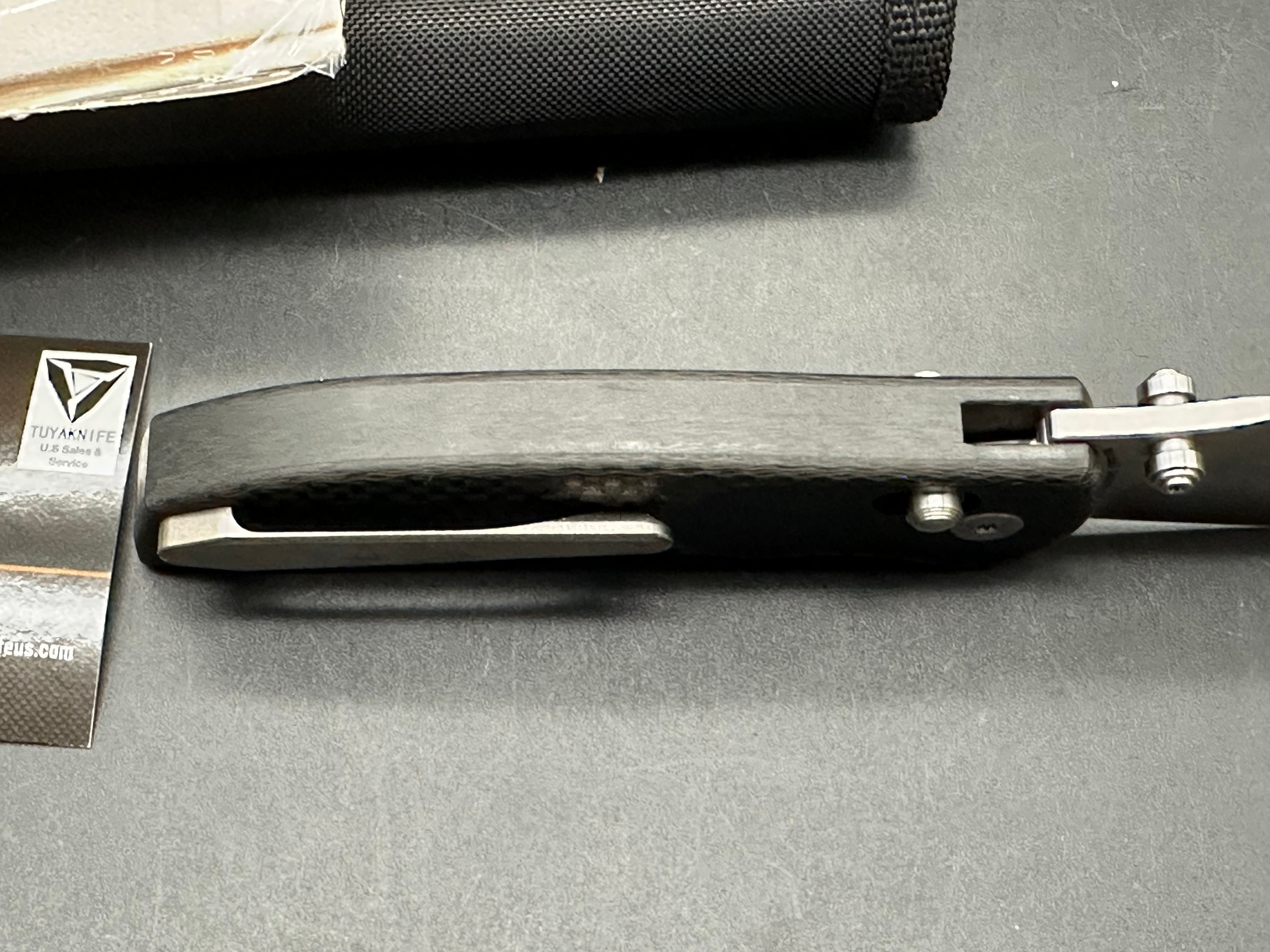 Tuyaknife Big Belly Integral 3.5 inch Bohler M390 satin finish blade. Integral carbon fiber handle