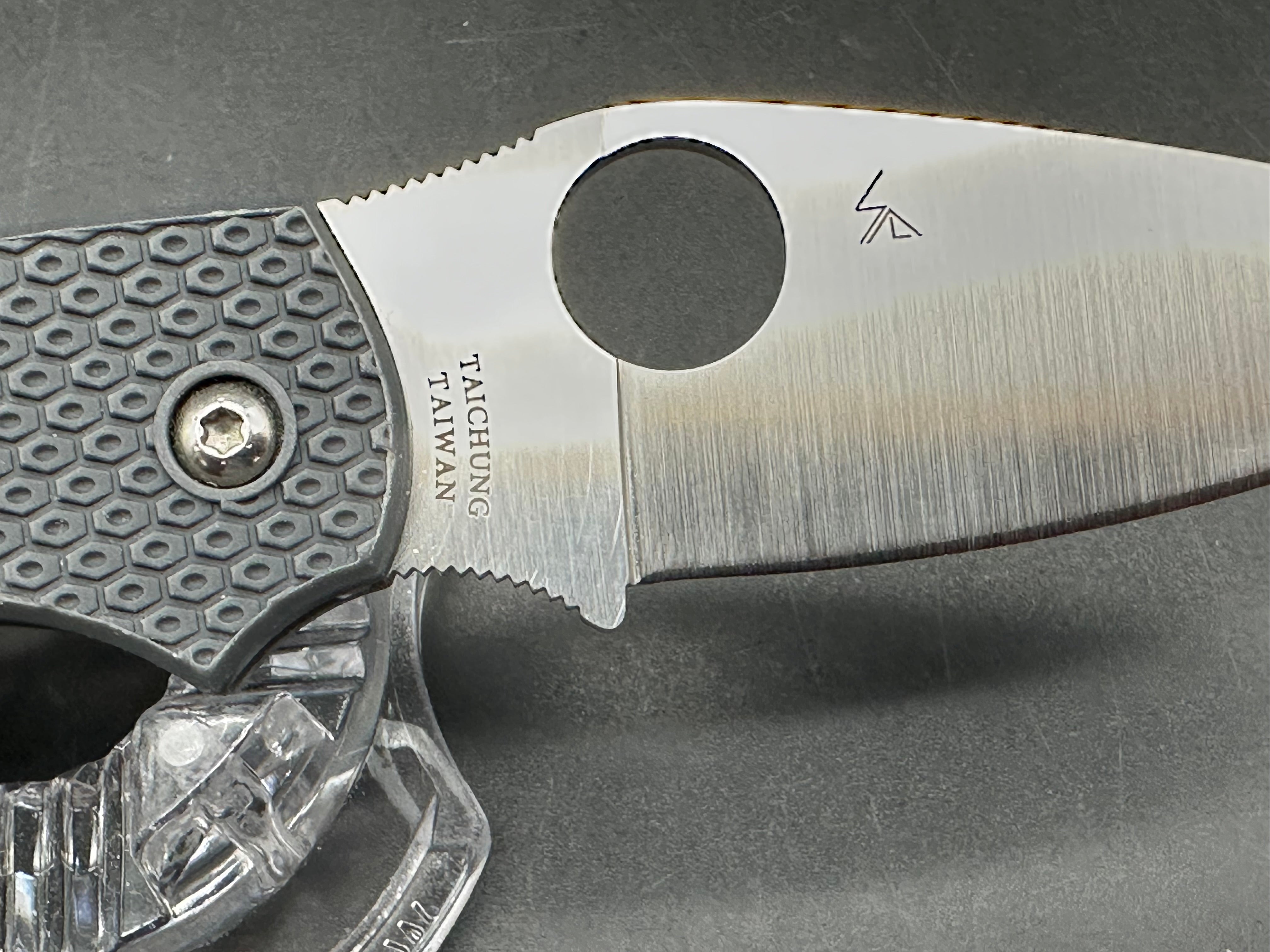 Spyderco Chaparral Lightweight - CTS-XHP Steel