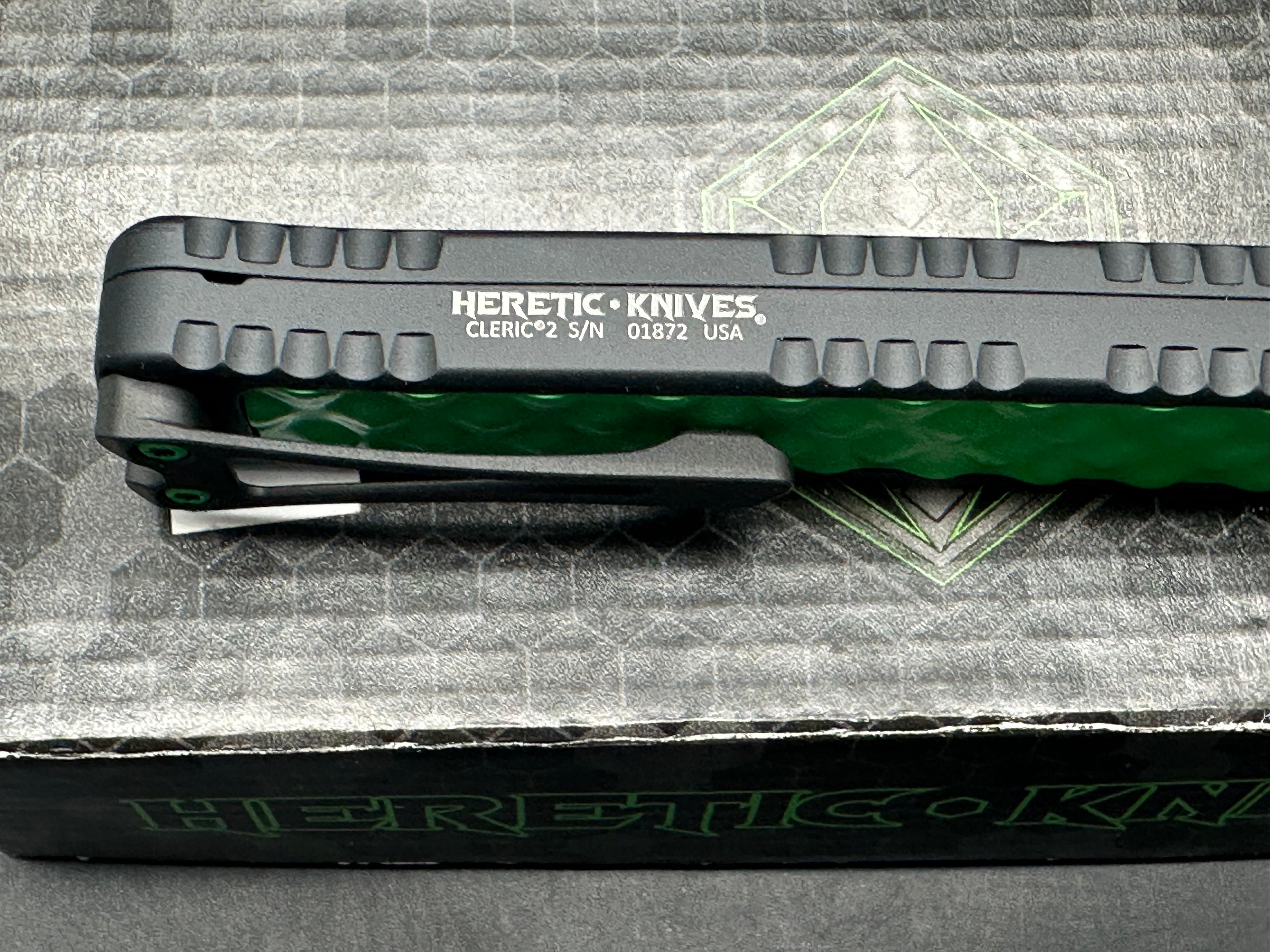 Heretic Cleric 2 tanto DLC toxic green hardware