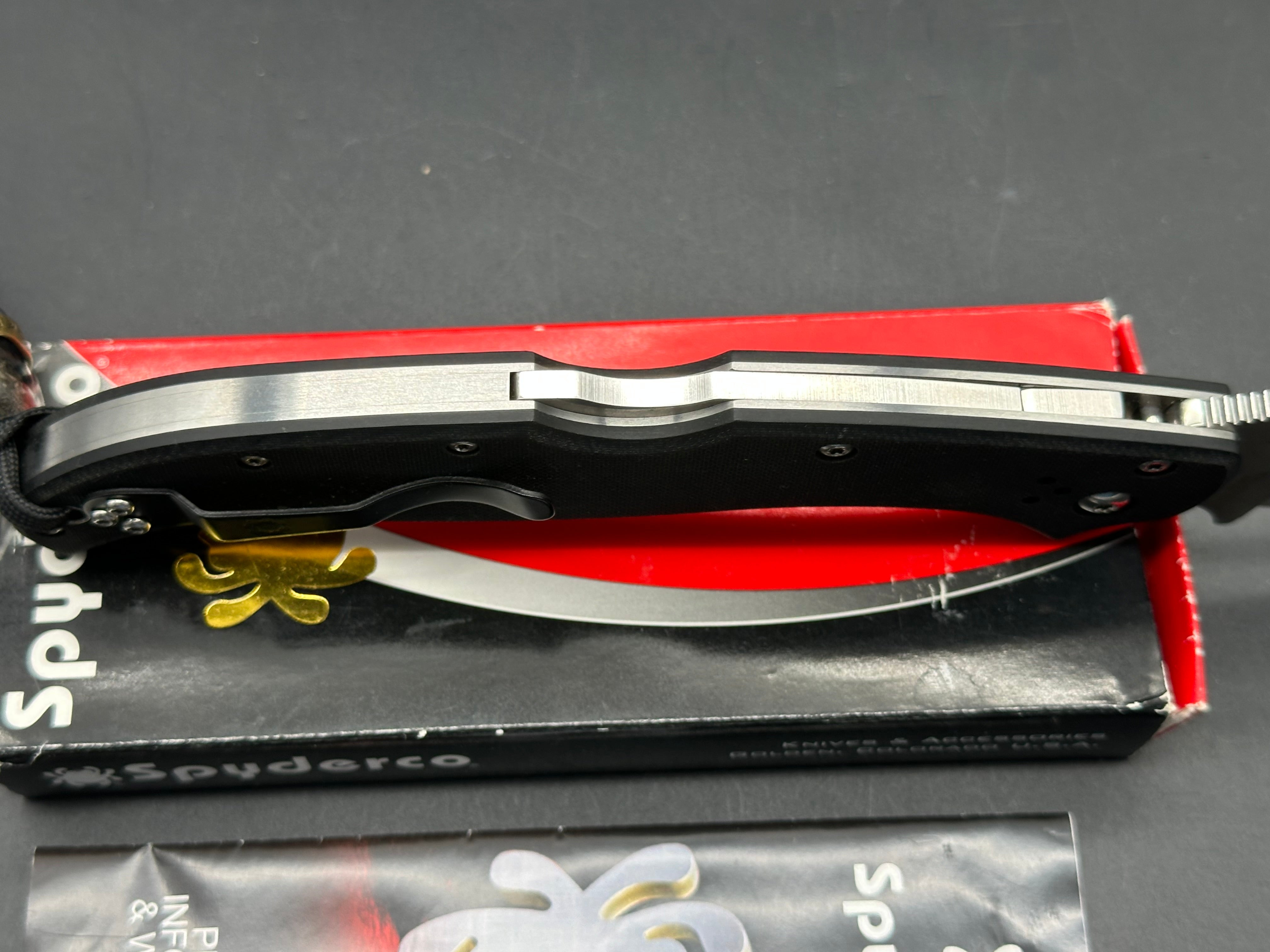 Spyderco Tatanka PowerLock Knife Black G-10 (5.06" Satin)