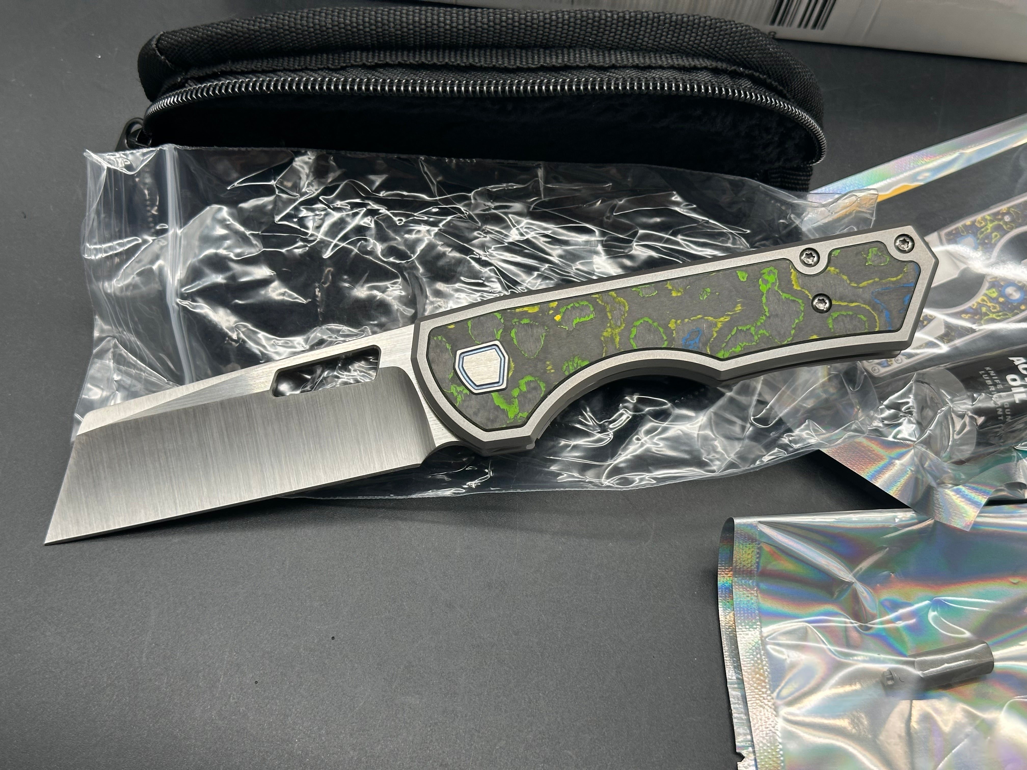 Brian Brown Yeager M V3 - LNIB- American Edge exclusive - Gecko CF inlays