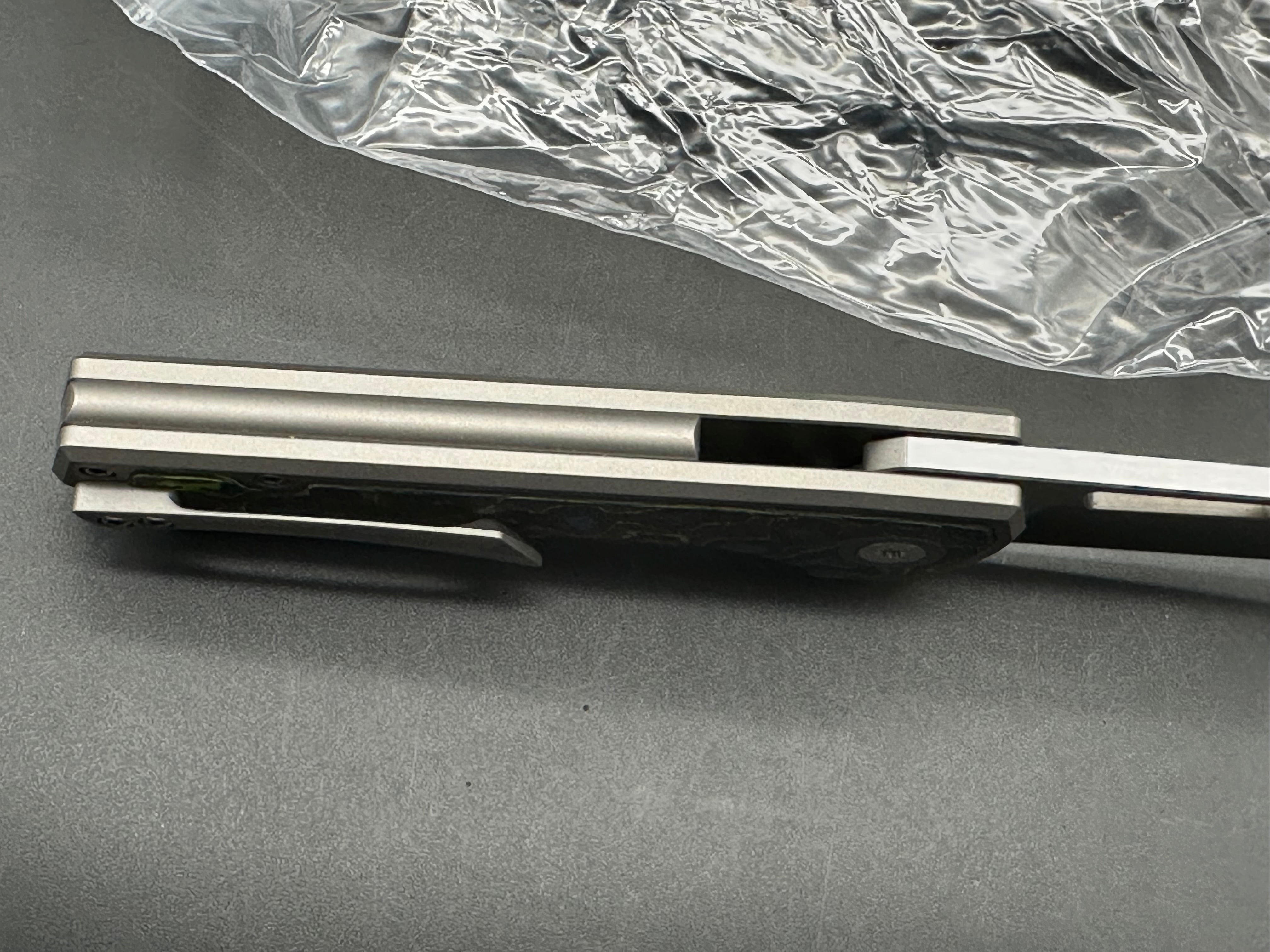 Brian Brown Yeager M V3 - LNIB- American Edge exclusive - Gecko CF inlays