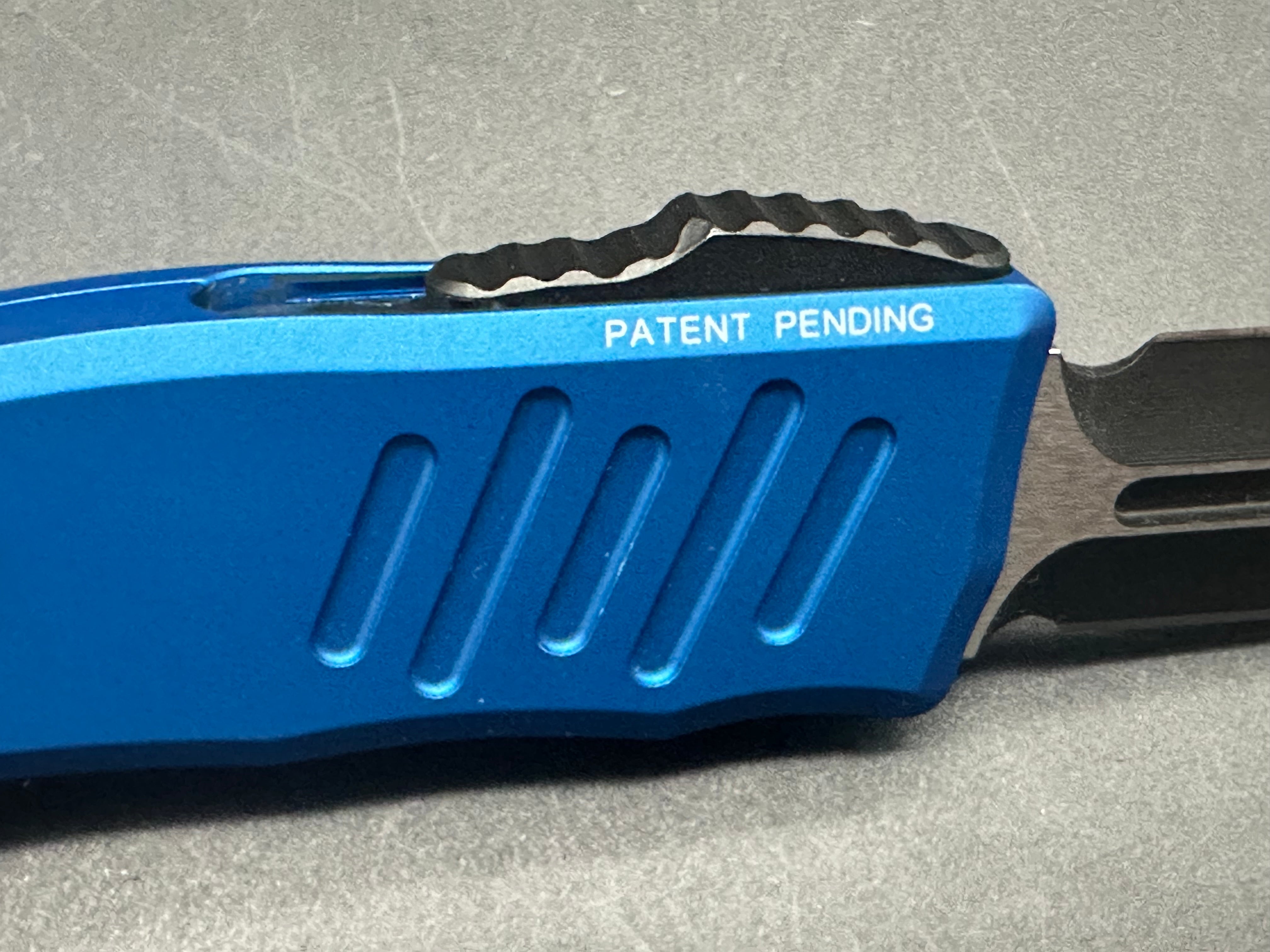 Guardian Tactical RECON-035 D/A Dagger OTF Auto Blue (3.3" Two-Tone)