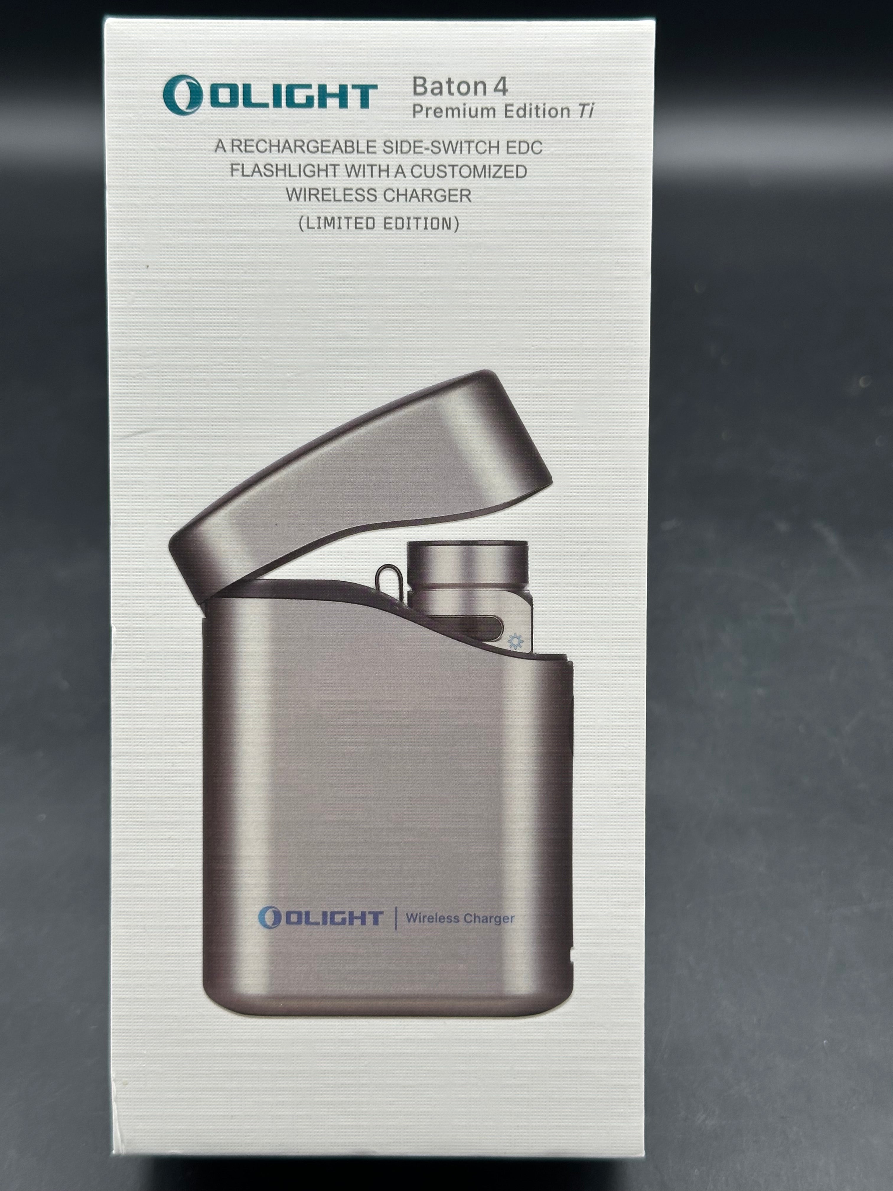 OLIGHT BATON 4 CASE PREMIUM EDITION TITANIUM AND FLASHLIGHT