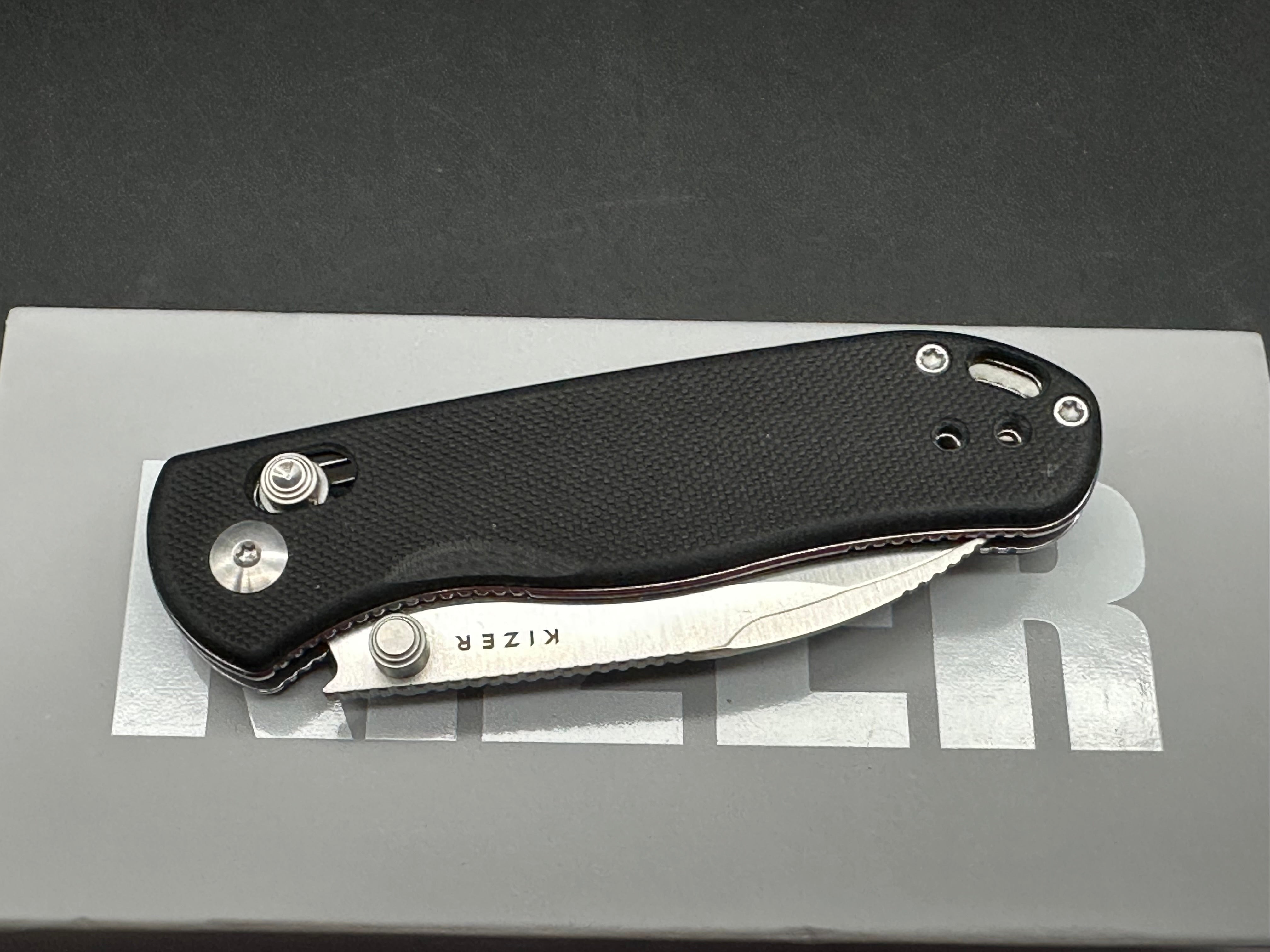 Kizer Drop Bear 2 clutch lock black G10 / AEB-L blade