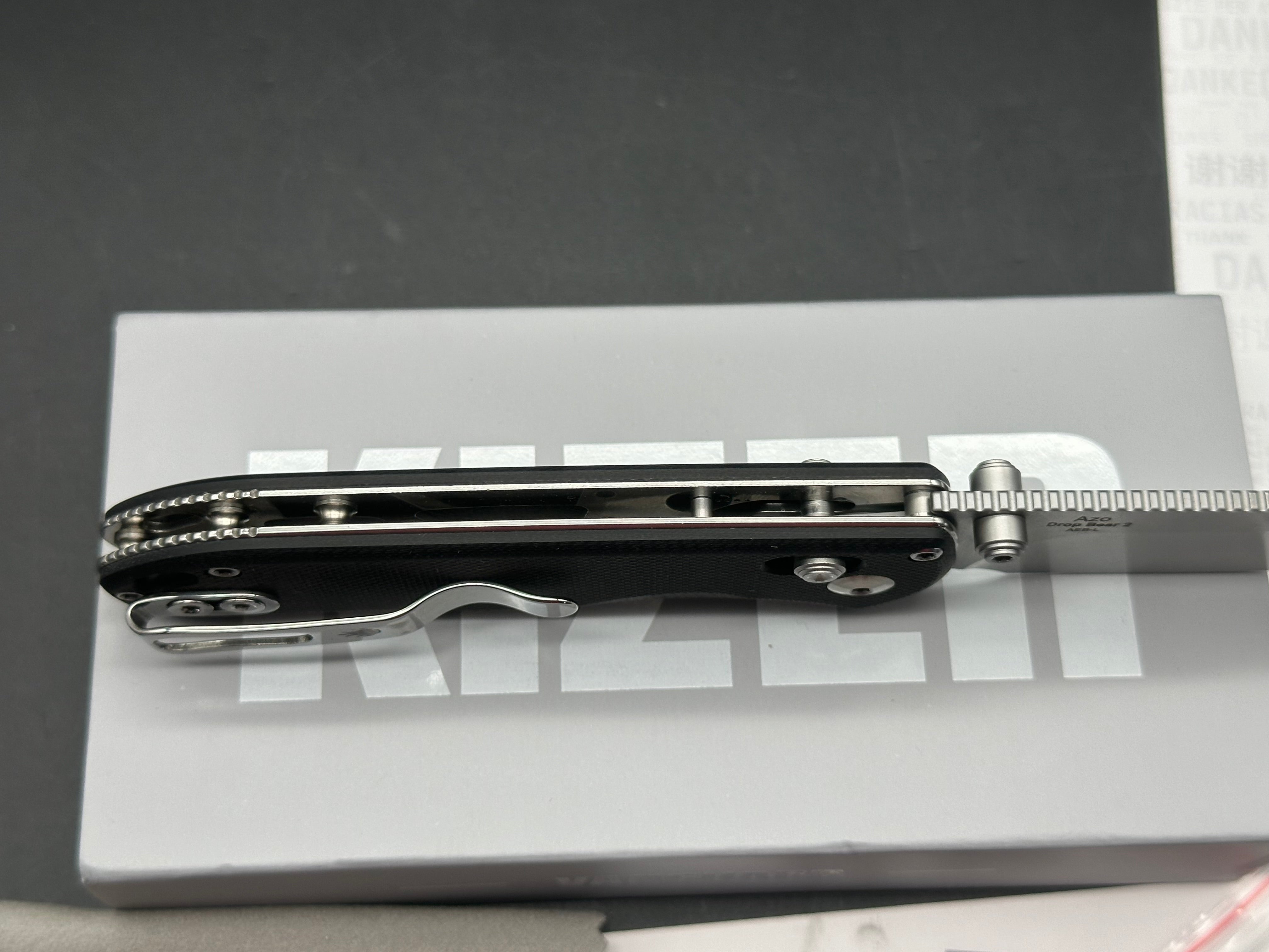 Kizer Drop Bear 2 clutch lock black G10 / AEB-L blade