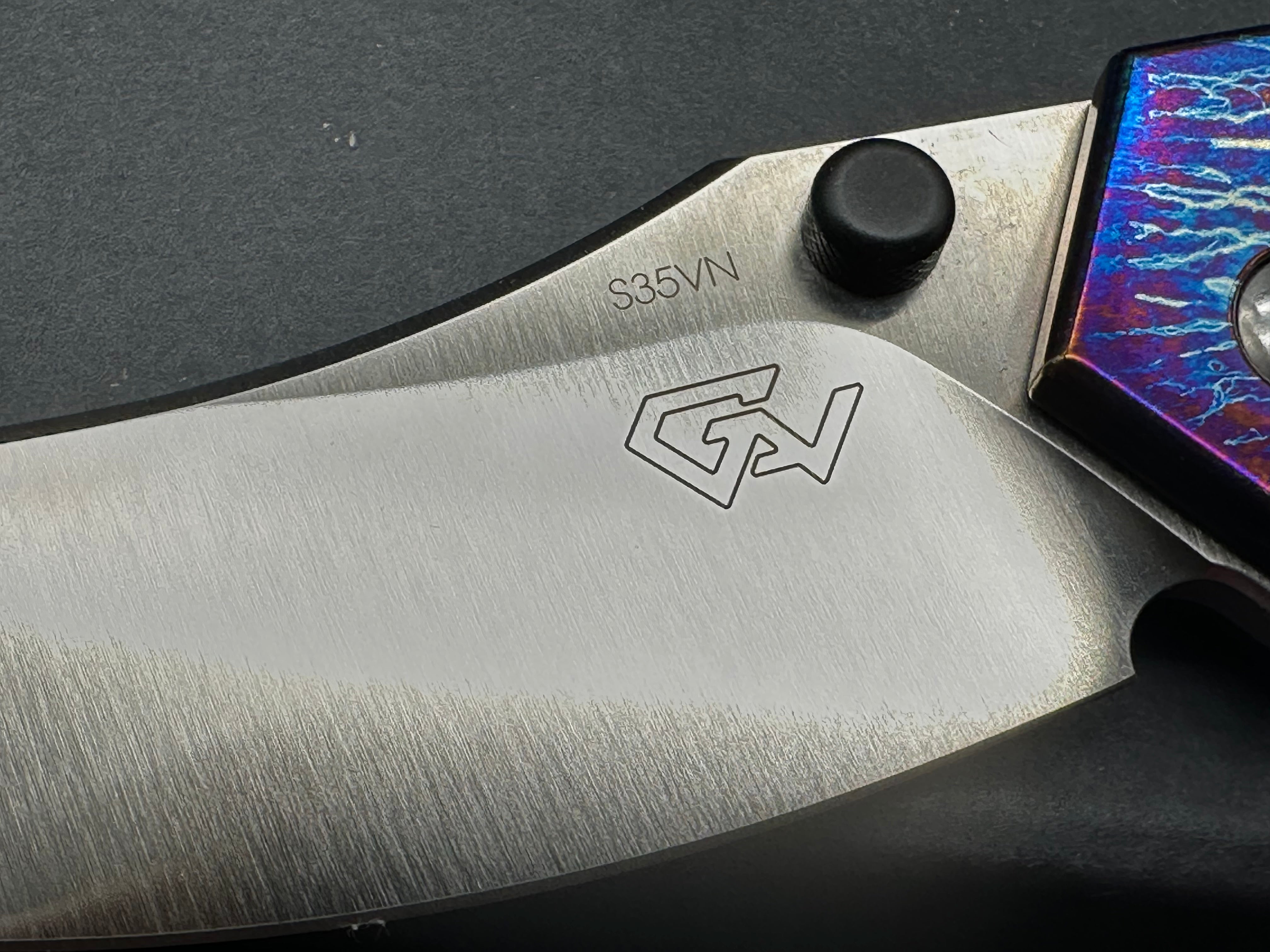 Massdrop Gavco Thrasher S35VN steel, custom anno titanium handle