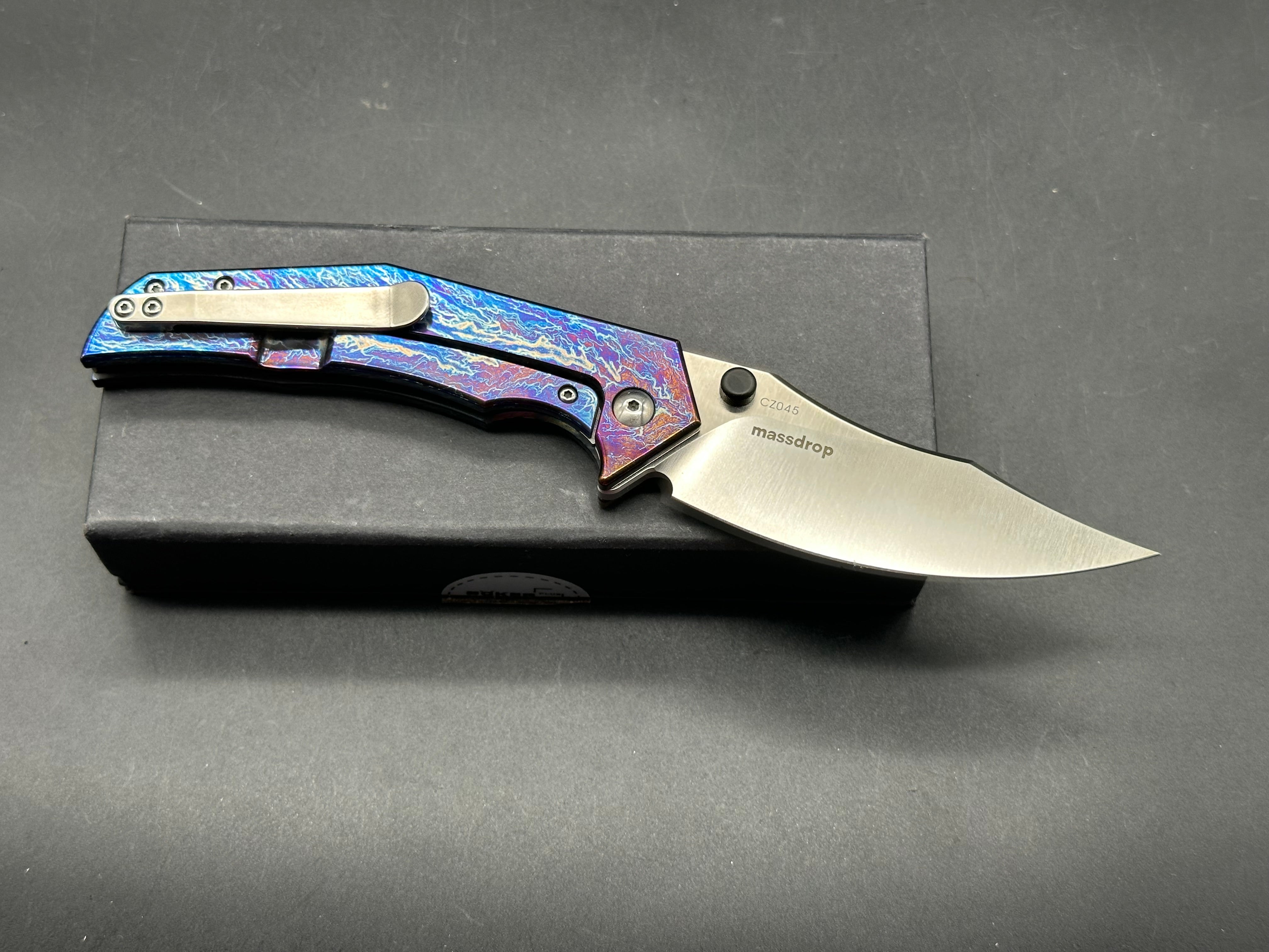Massdrop Gavco Thrasher S35VN steel, custom anno titanium handle