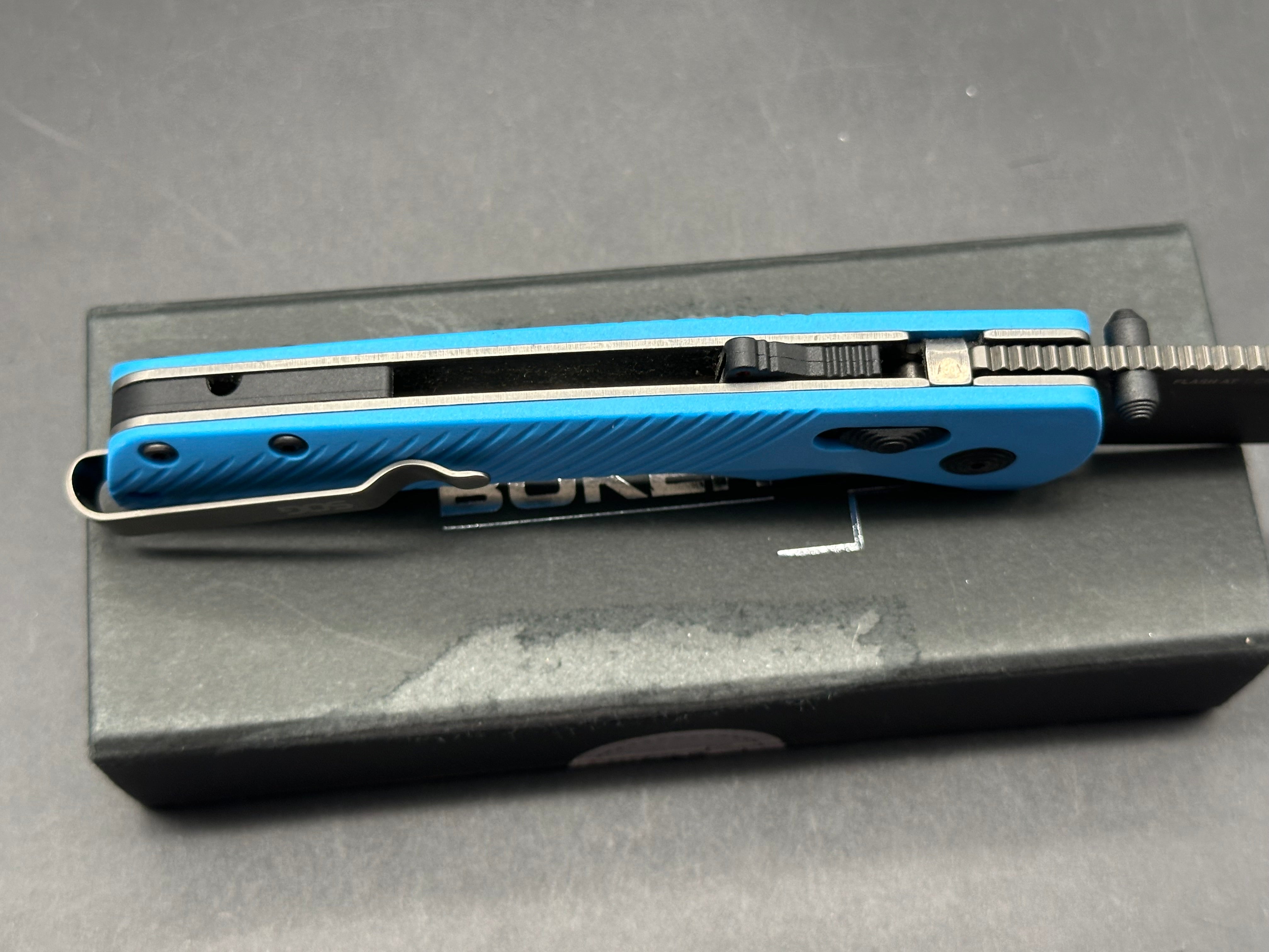 SOG Flash AT-XR Lock Knife Civic Cyan GRN 3.45"