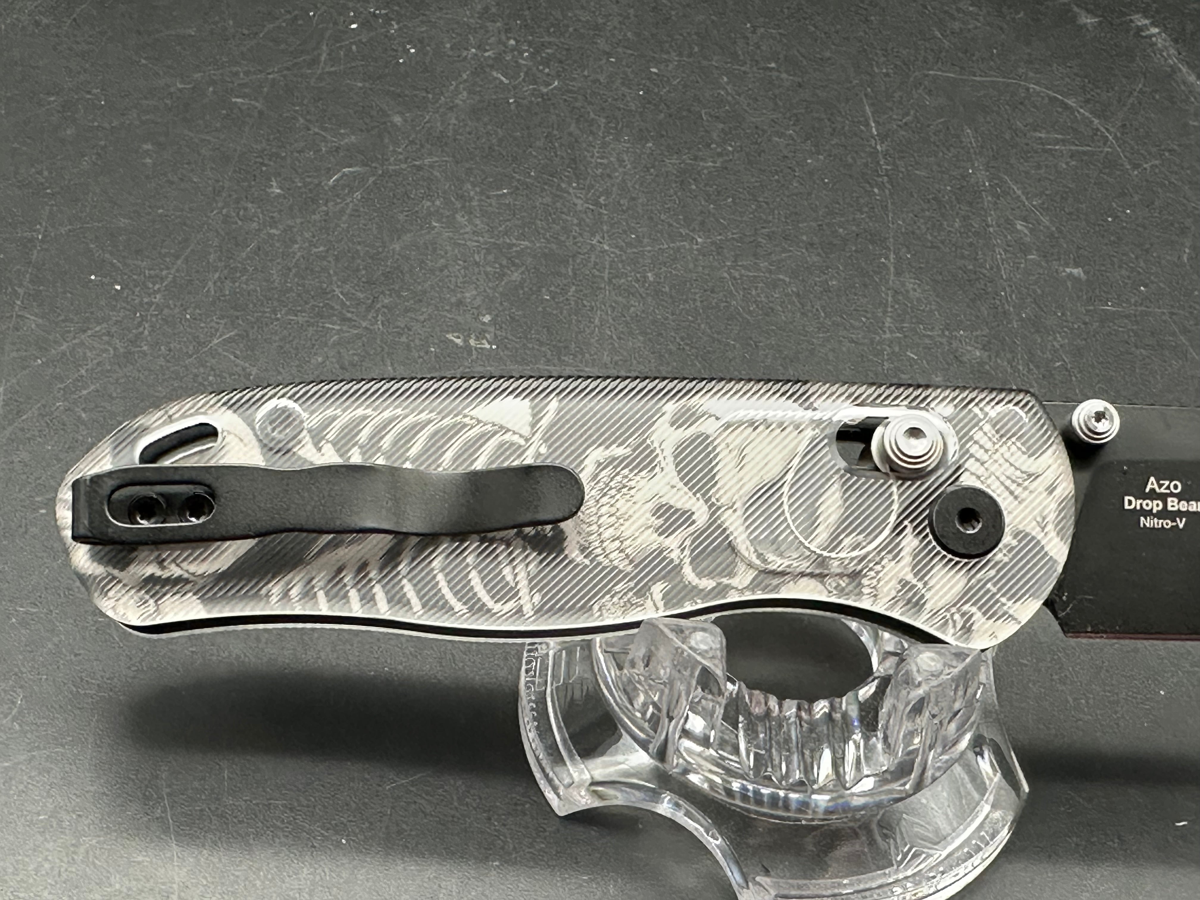 Kizer Drop Bear Laser engraved skull acrylic scales Nitro-V
