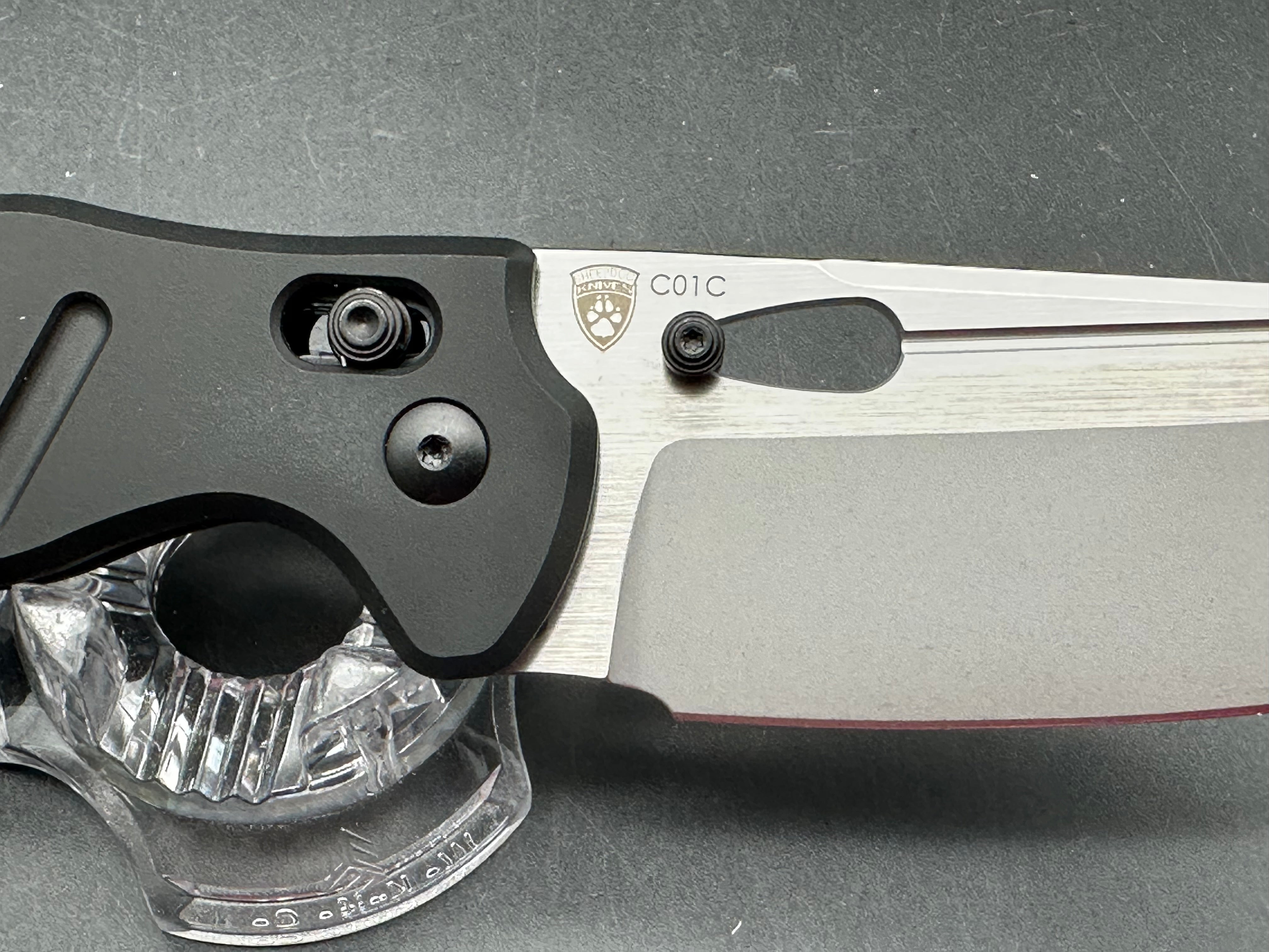 Kizer Sheepdog 154CM Black Aluminum scales