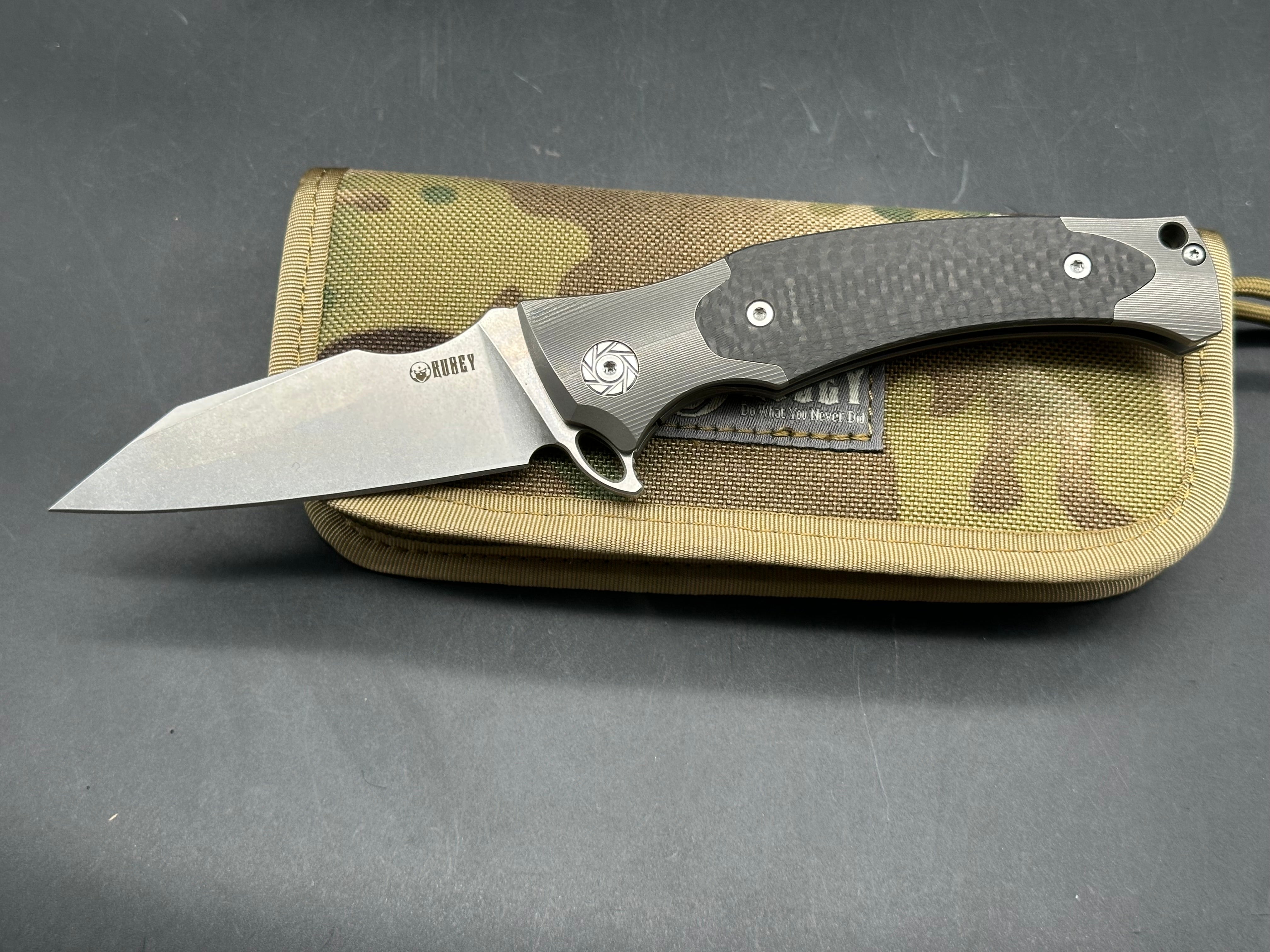 Kubey KU214 titanium/CF handle w/S35VN blade