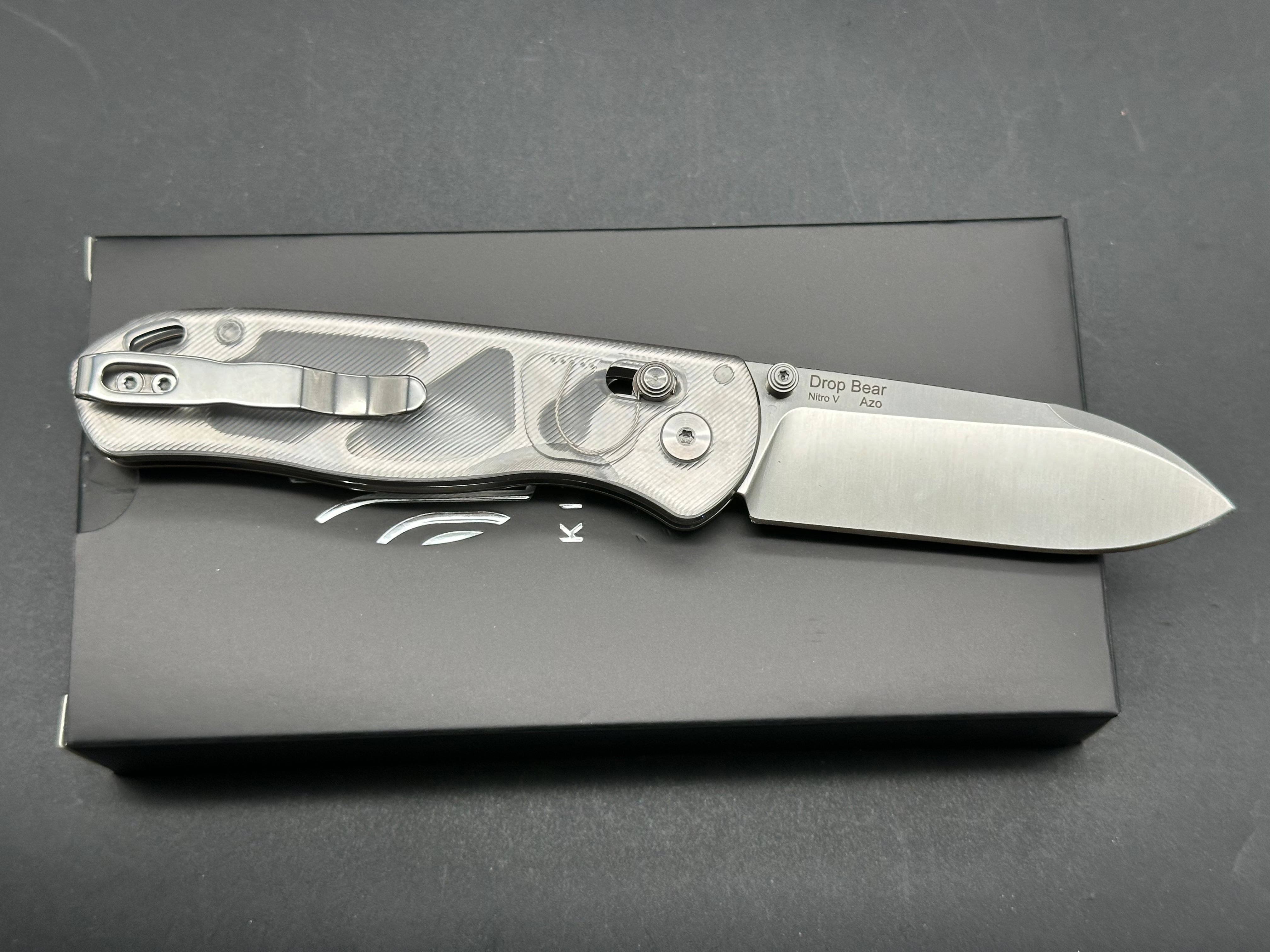 Kizer Drop Bear NitroV Blade Clutch Lock Acrylic Handle