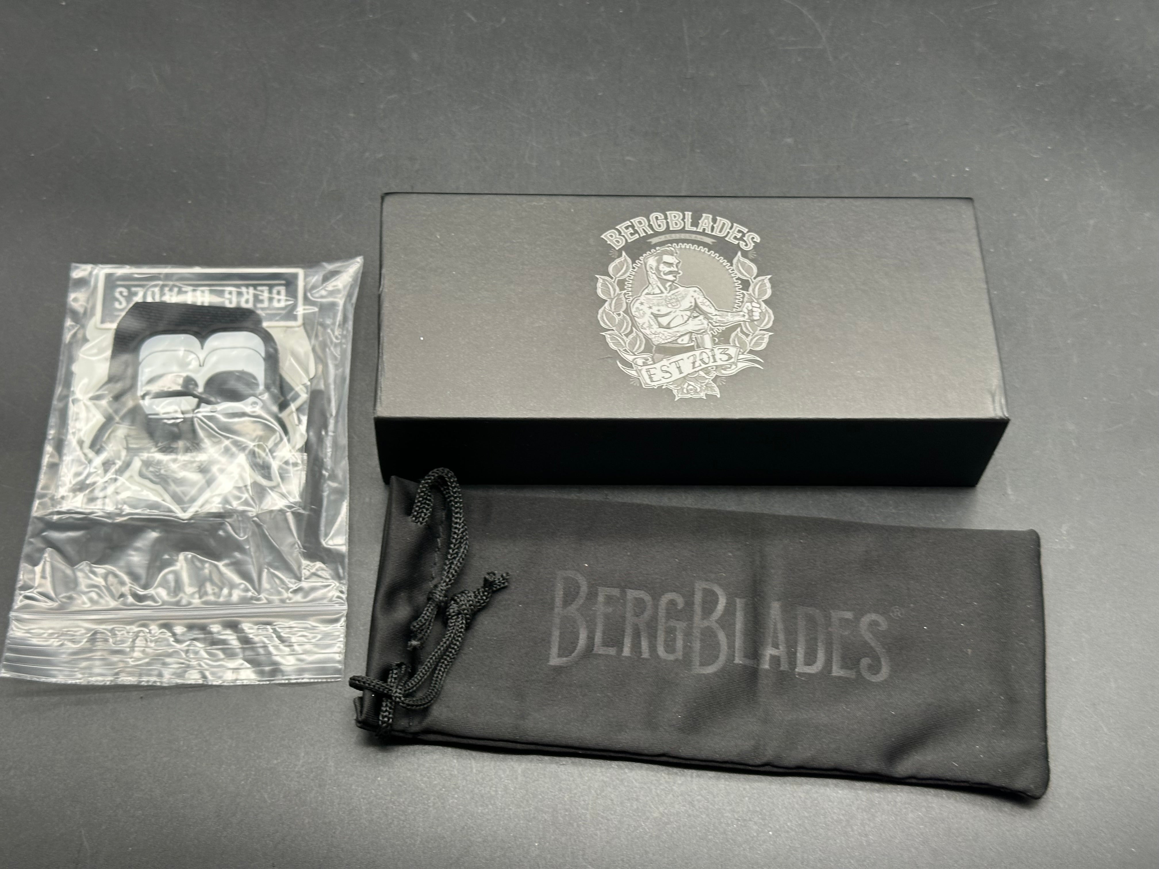 Berg Blades Tick #02, Sandblasted and Stonewashed Hollow Ground CPM-S90V Blade