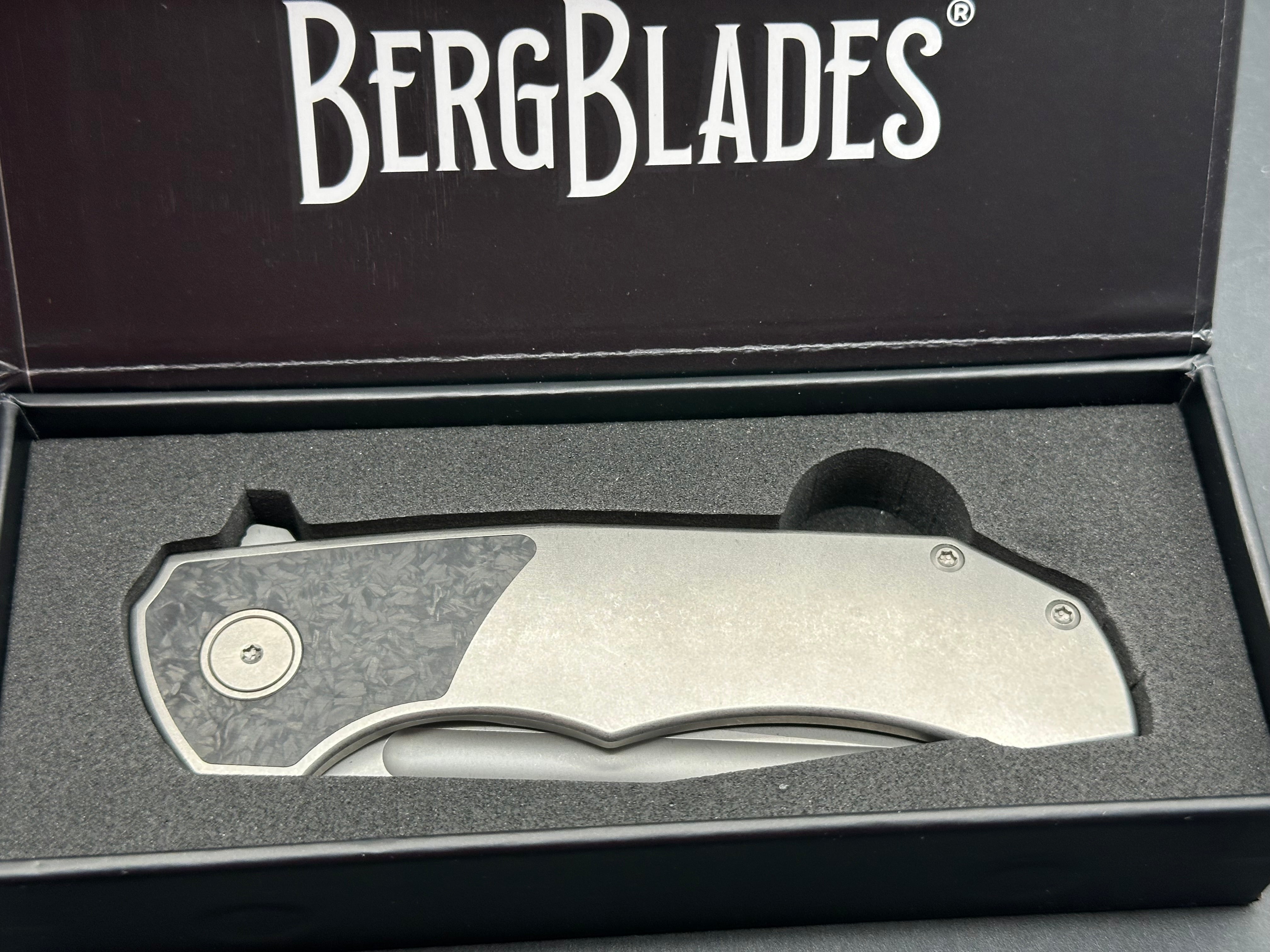 Berg Blades Tick #02, Sandblasted and Stonewashed Hollow Ground CPM-S90V Blade