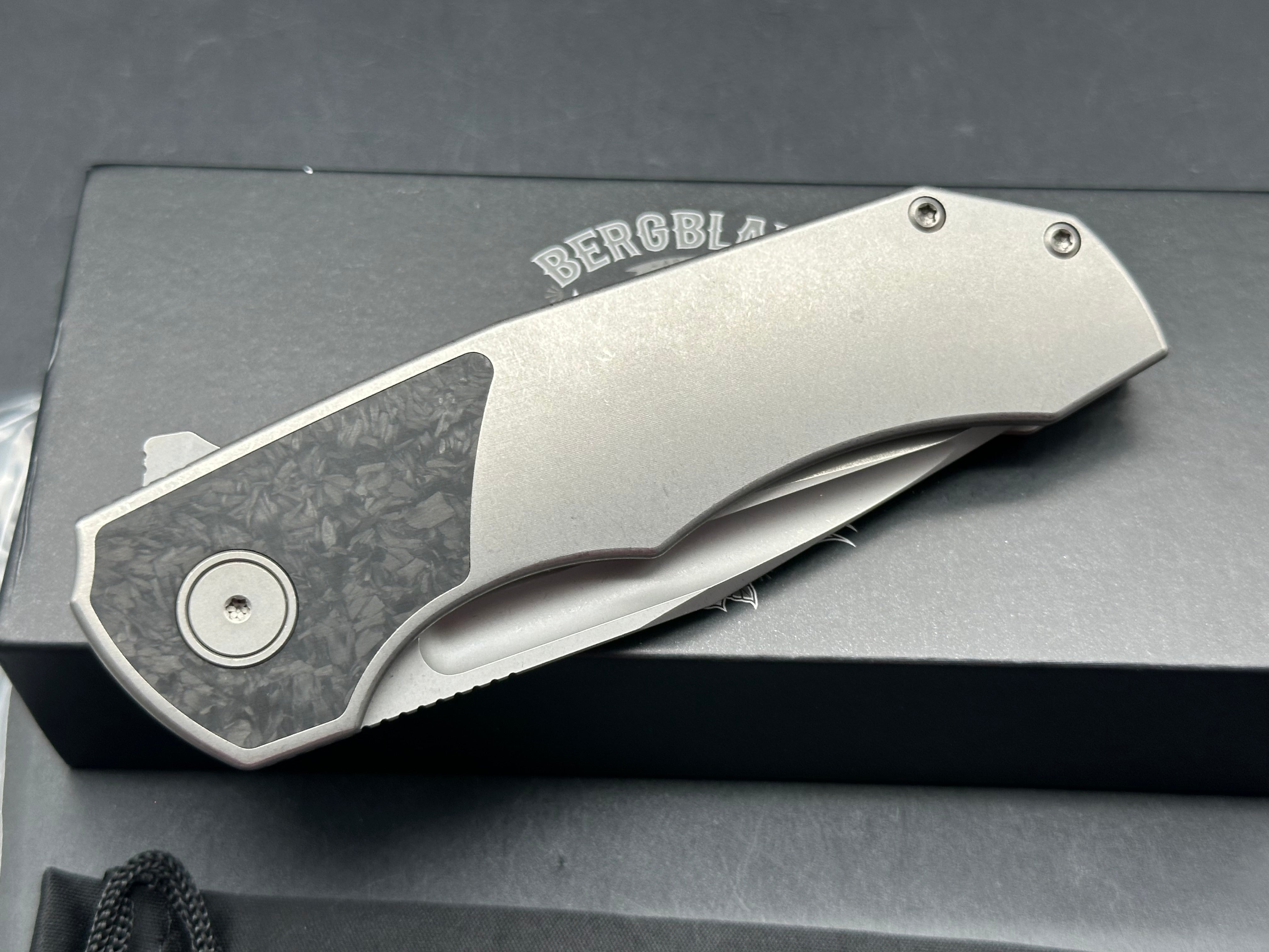 Berg Blades Tick #02, Sandblasted and Stonewashed Hollow Ground CPM-S90V Blade