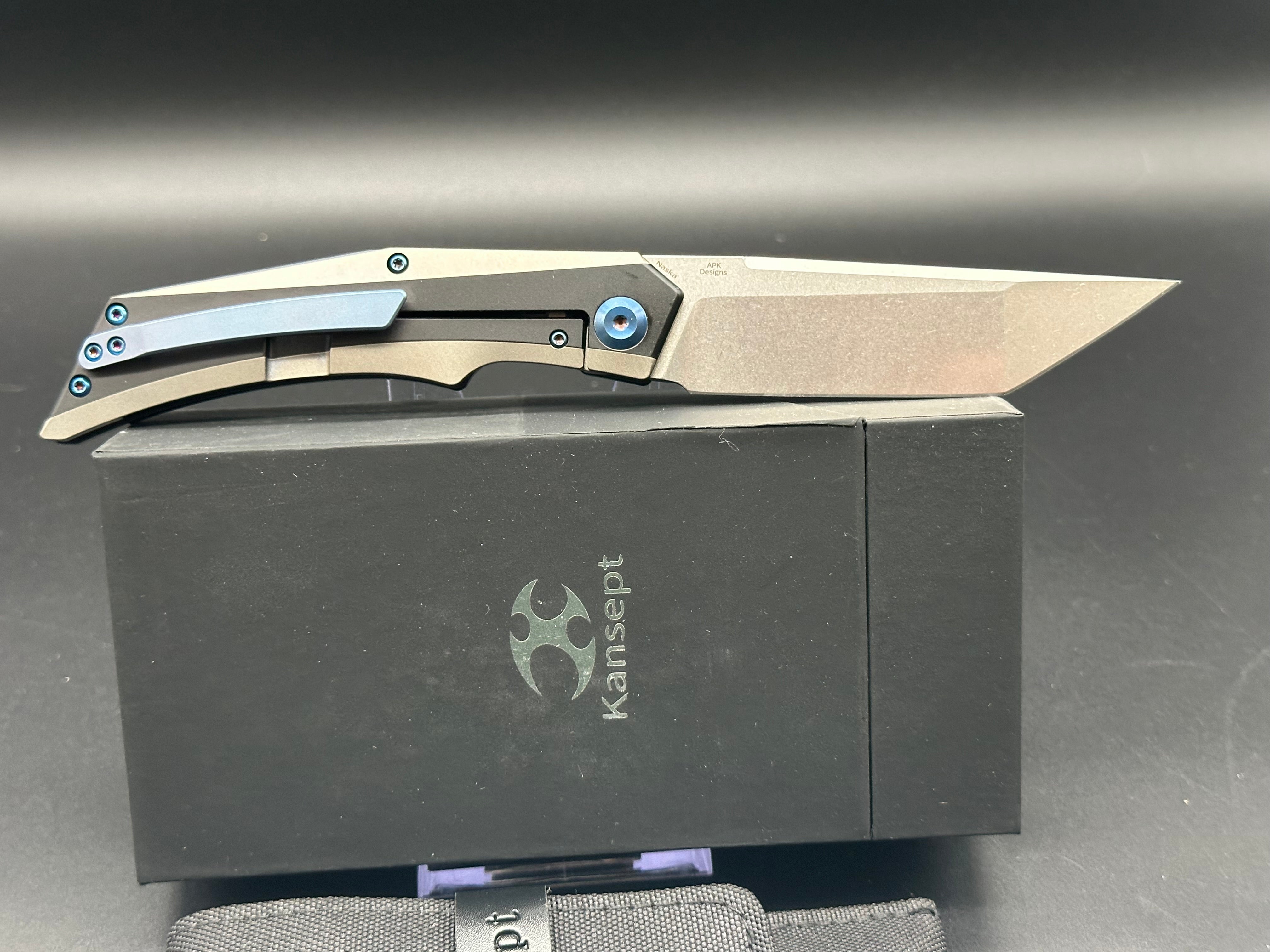 KANSEPT NASKA FOLDING KNIFE BLACK/GRAY TITANIUM HANDLE S35VN TANTO PLAIN EDGE STONEWASH FINISH K1035T1