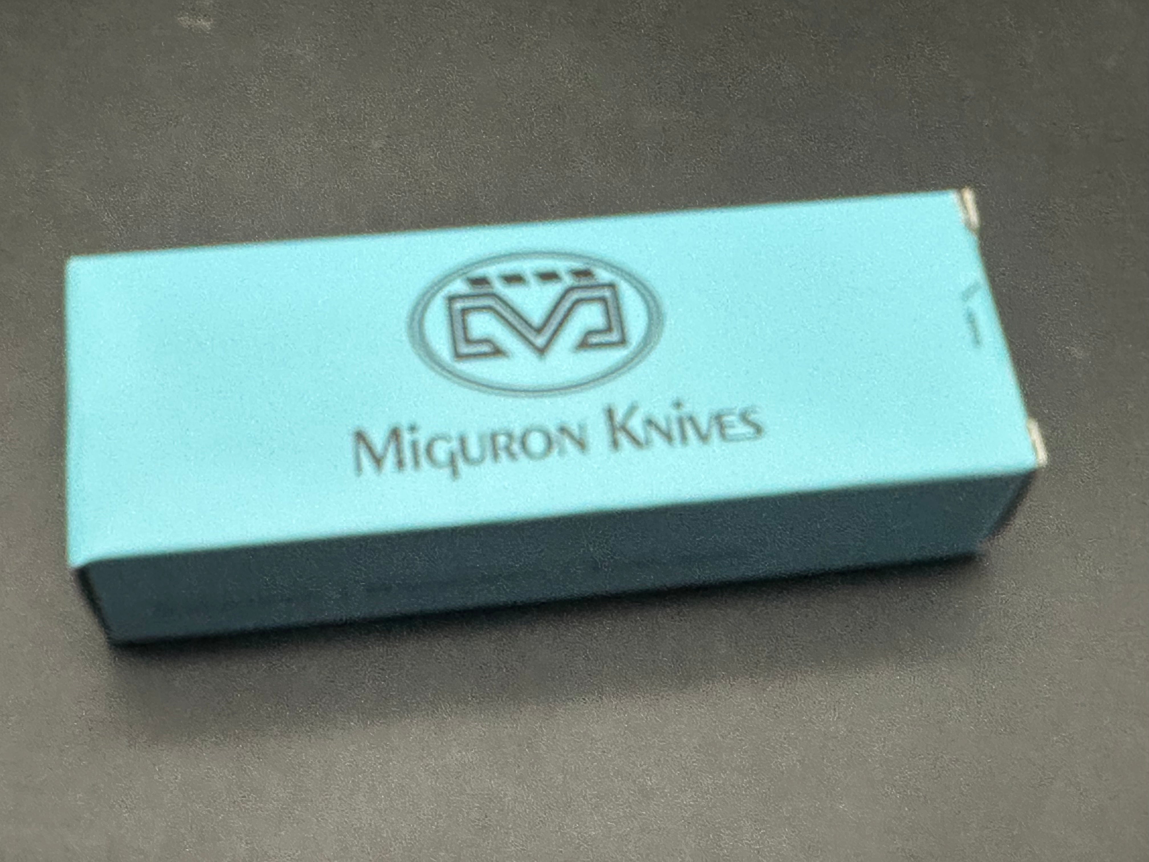 Miguron Vikor 3.14" 14C28N Graywash Blade with Gray Peel Ply Textured G10 Scales with Skiff Bearings installed