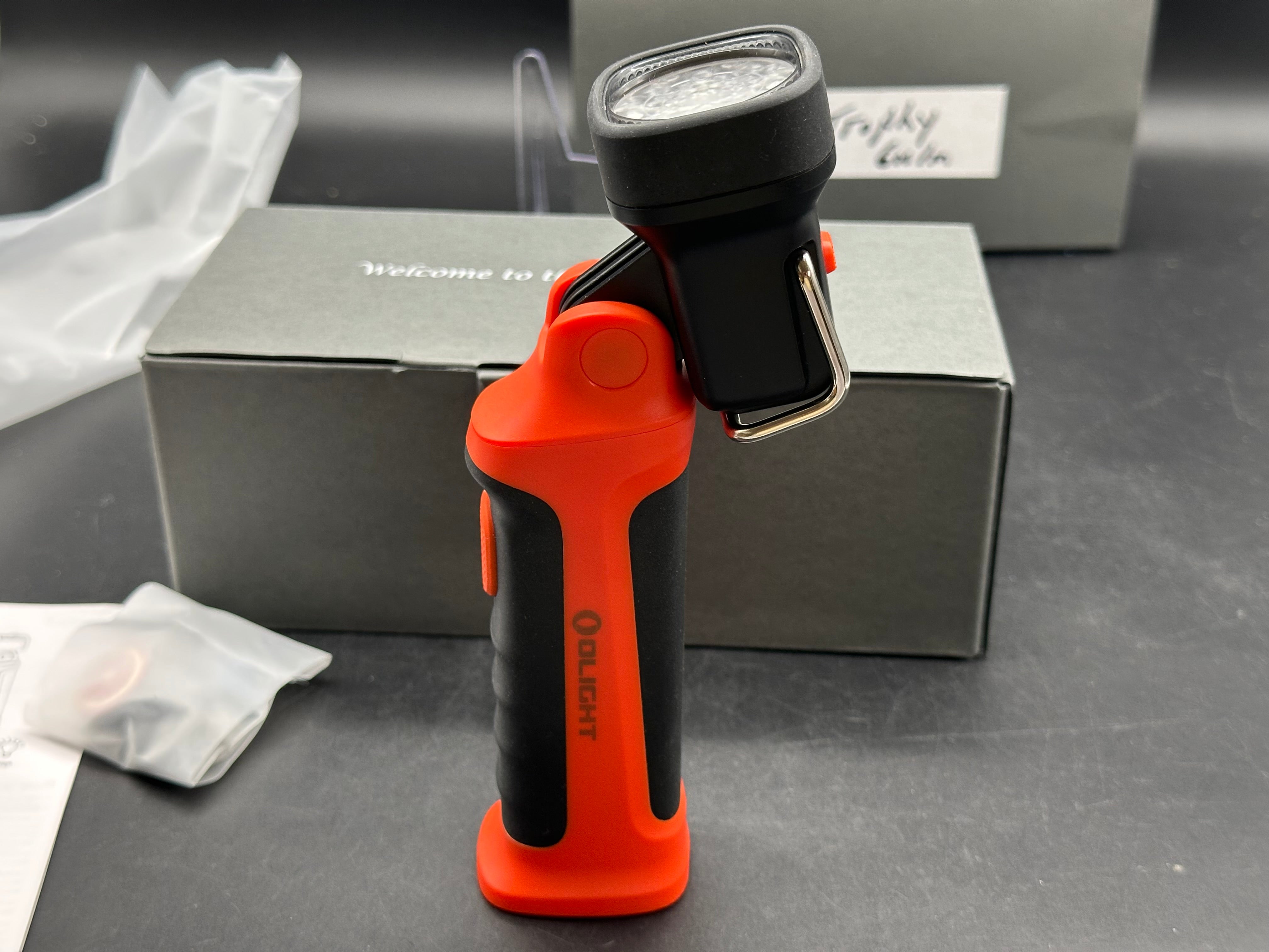 Olight Trophy flashlight 600 lumens spot/flood function