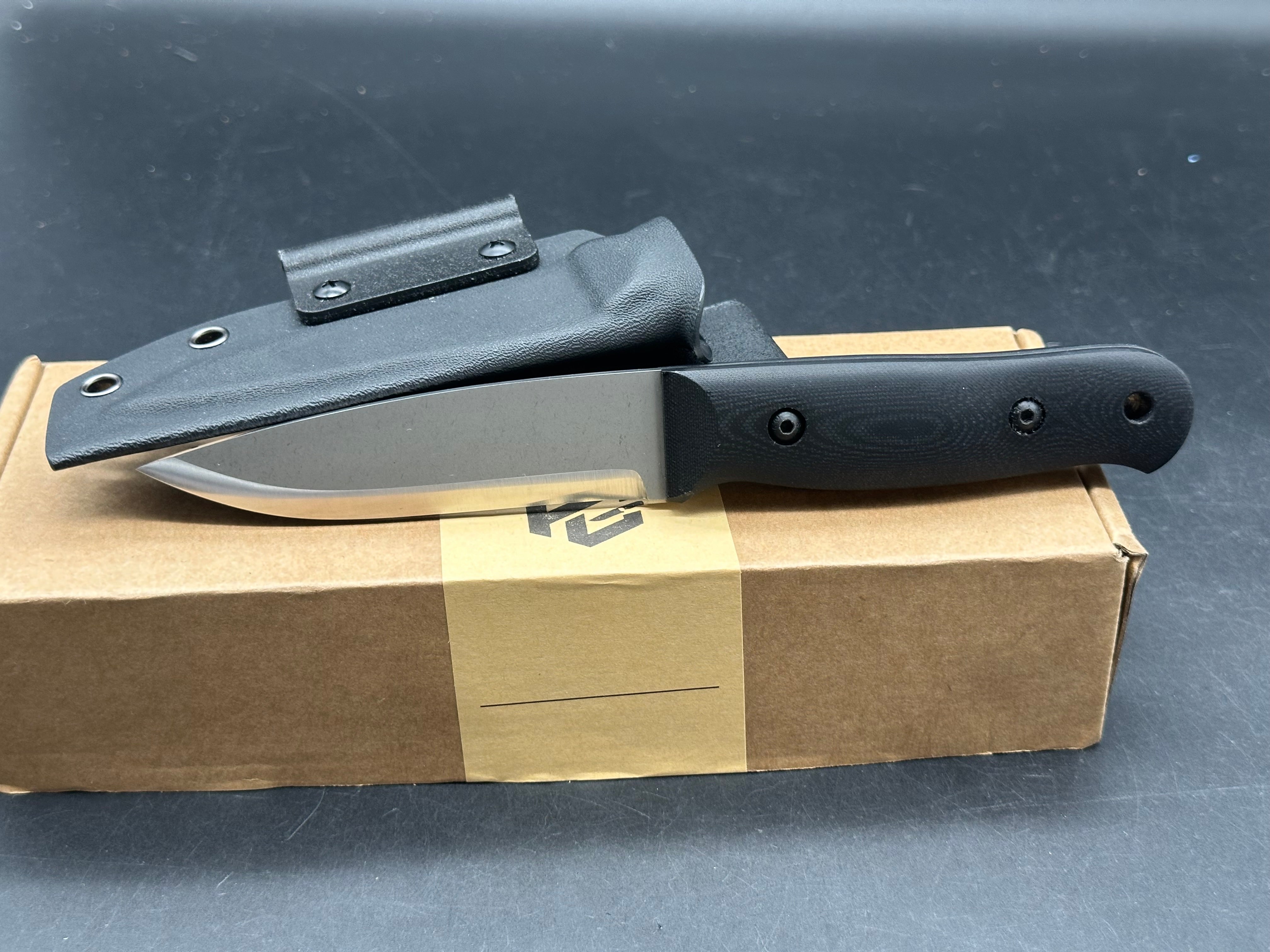 Focuser Outdoor G10 Handle Scandi Grind CPM-3V Steel Straight Blade FC133
