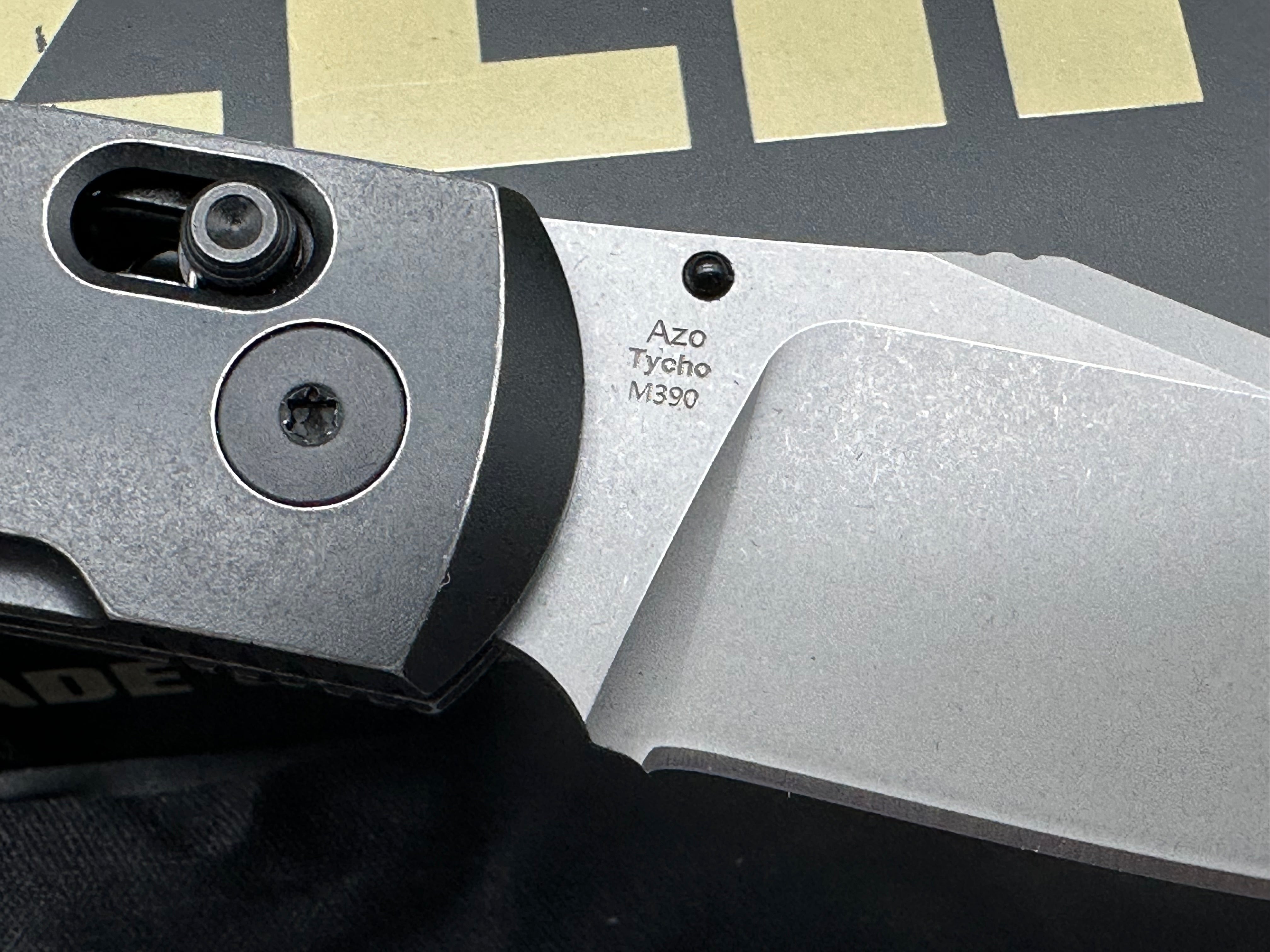 KIZER TYCHO FOLDING KNIFE TITANIUM/CARBON FIBER HANDLE M390 CLIP POINT PLAIN EDGE STONEWASH FINISH