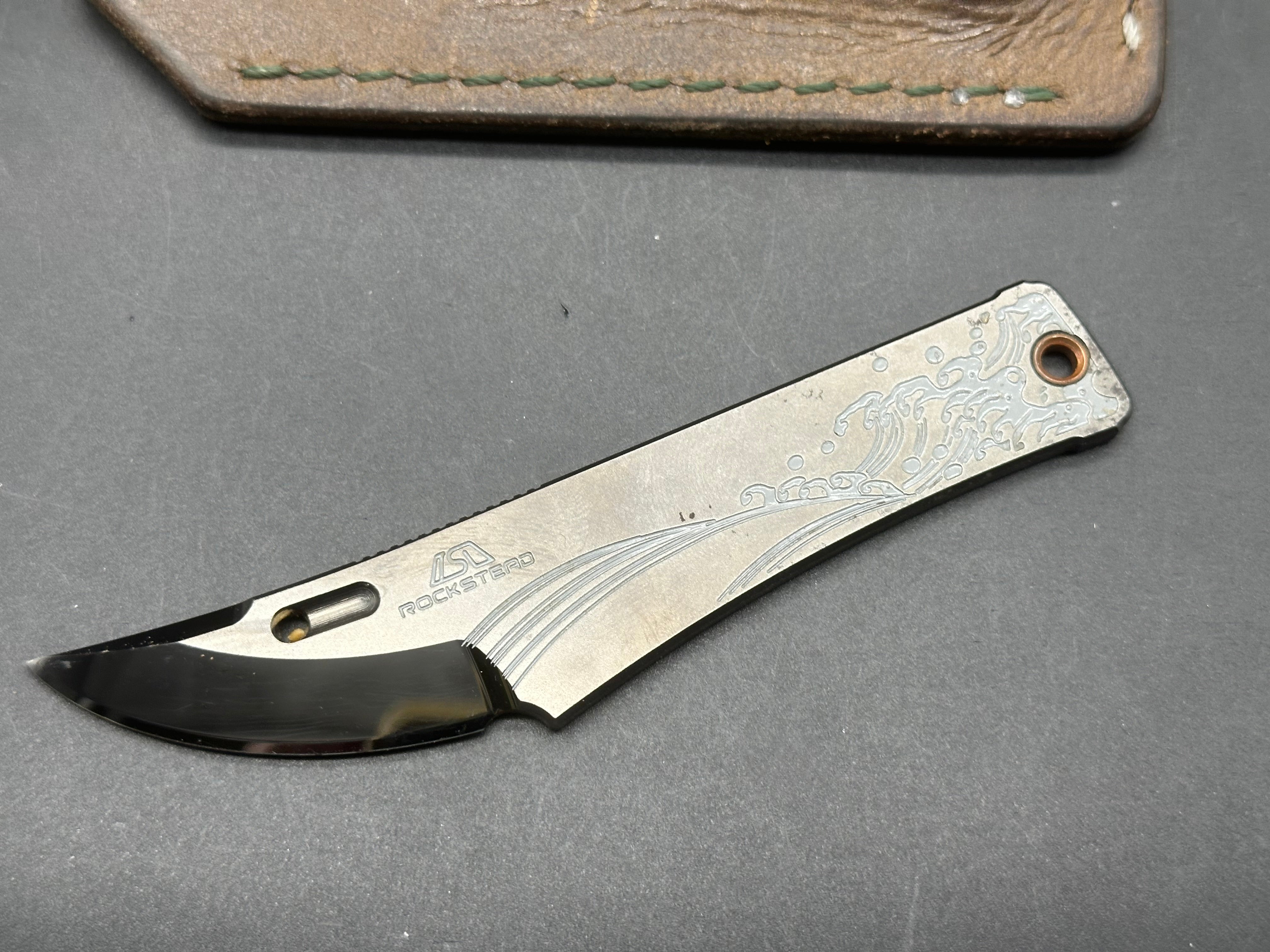 Rockstead Chou knife YXR-7 blade material that is DLC coated
