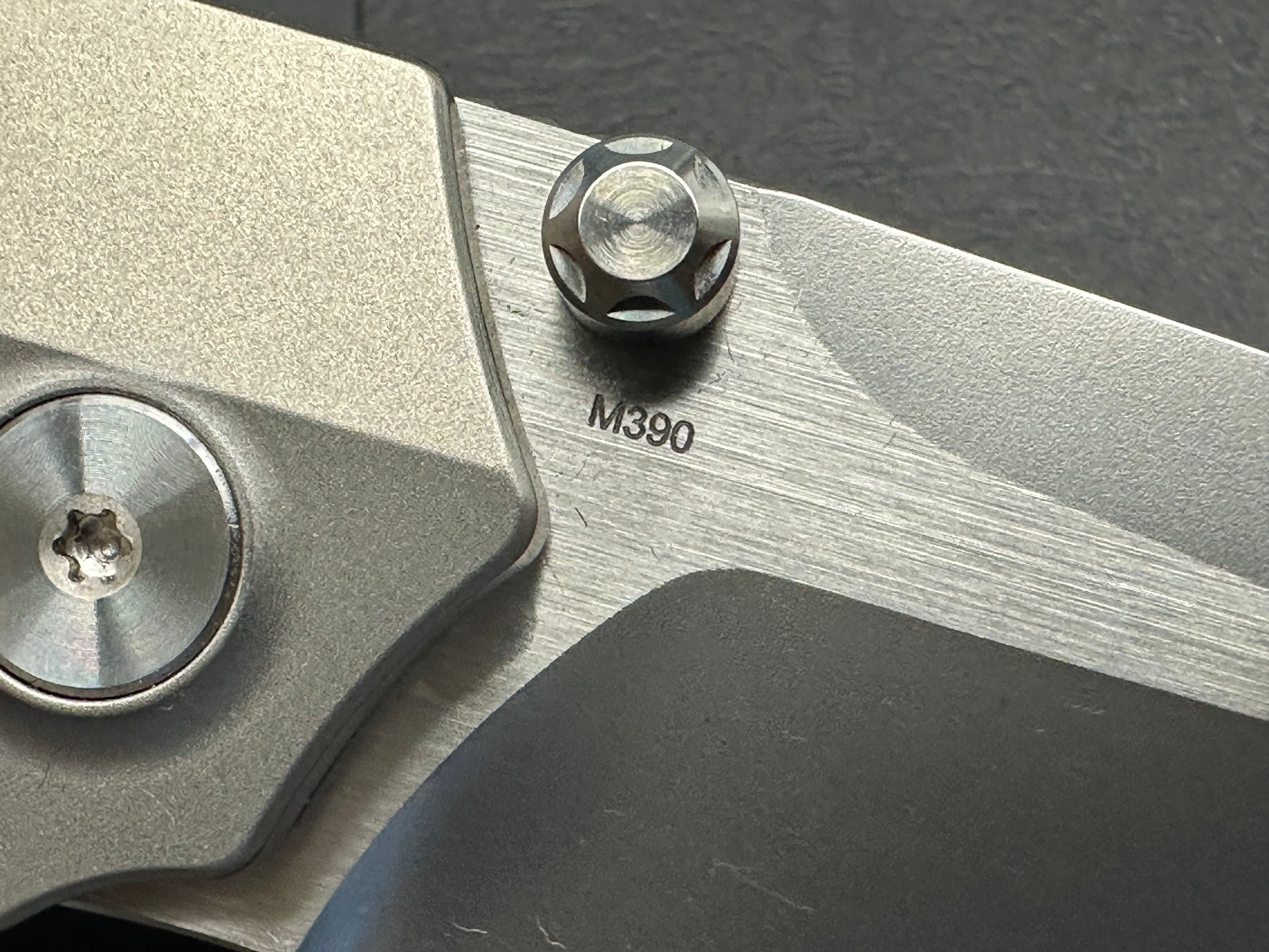 Remette RT Meteor Titanium Handles w/ Green Carbon Fiber Inlays & M390