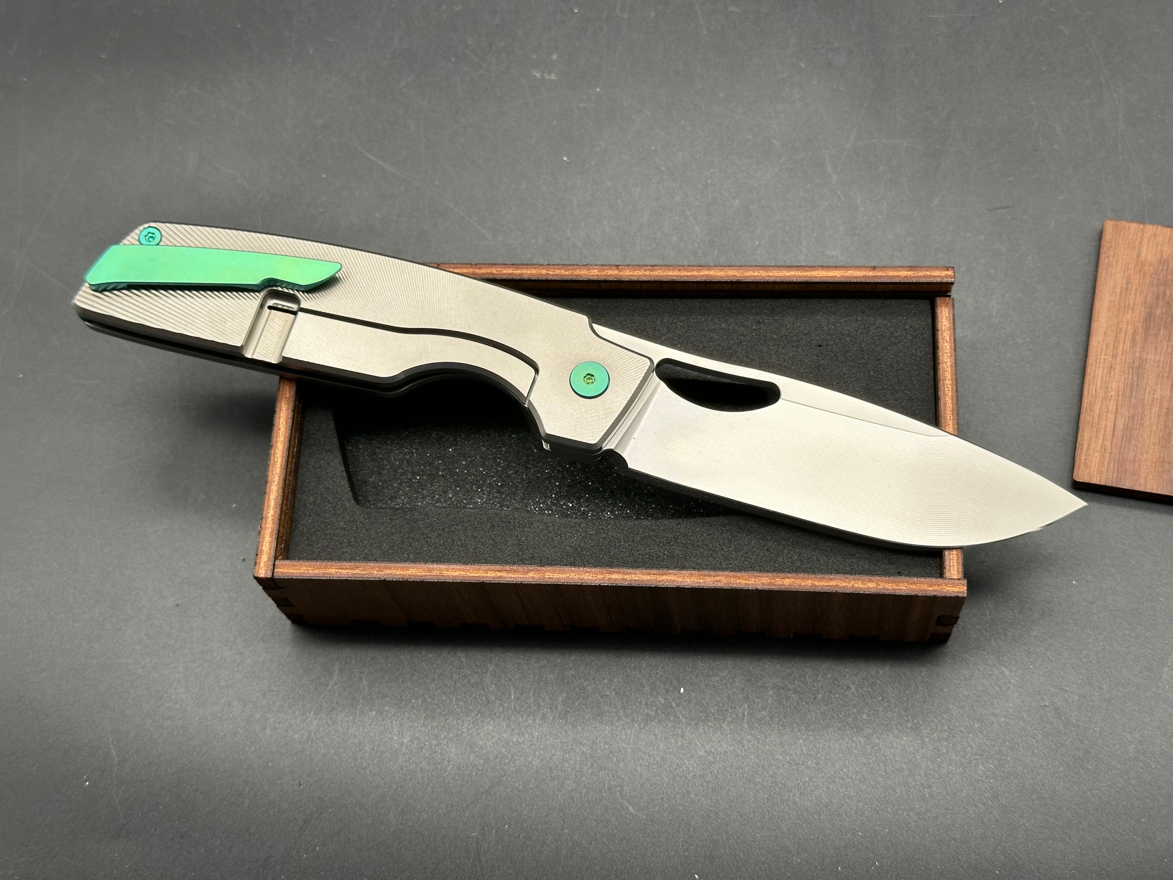 Rob Johnson Cedar Custom Build #430 - Zirblasted Micromilled Vanax Blade / Zirblasted Radial Pattern Titanium Scales with Green Hardware zirc blasted Vanax
