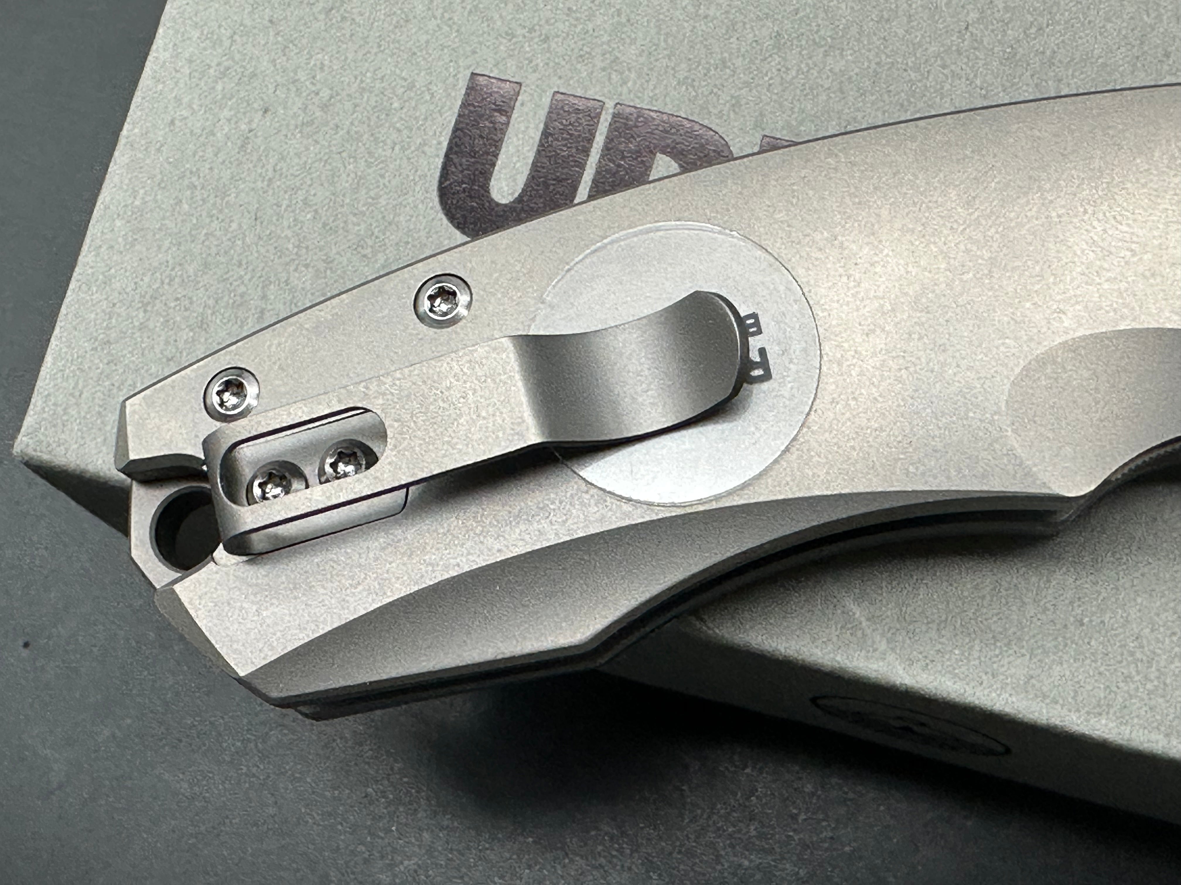 Urban EDC Becerro, Belt Satin S90V Blade, Bead-Blasted Ti Handles
