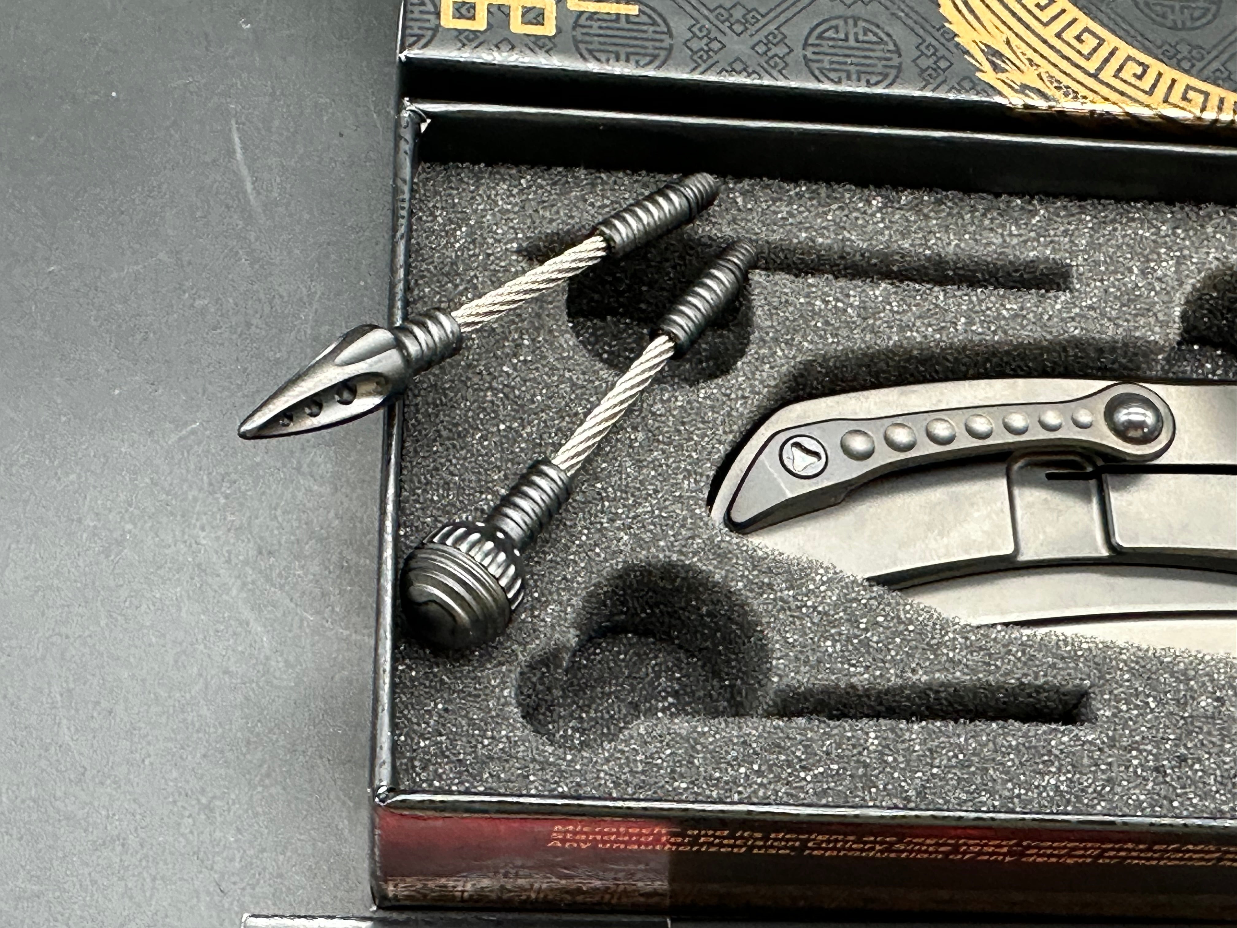 Microtech Anax S/E - DLC Titanium - Carbon Fiber Inlay - DLC Blade