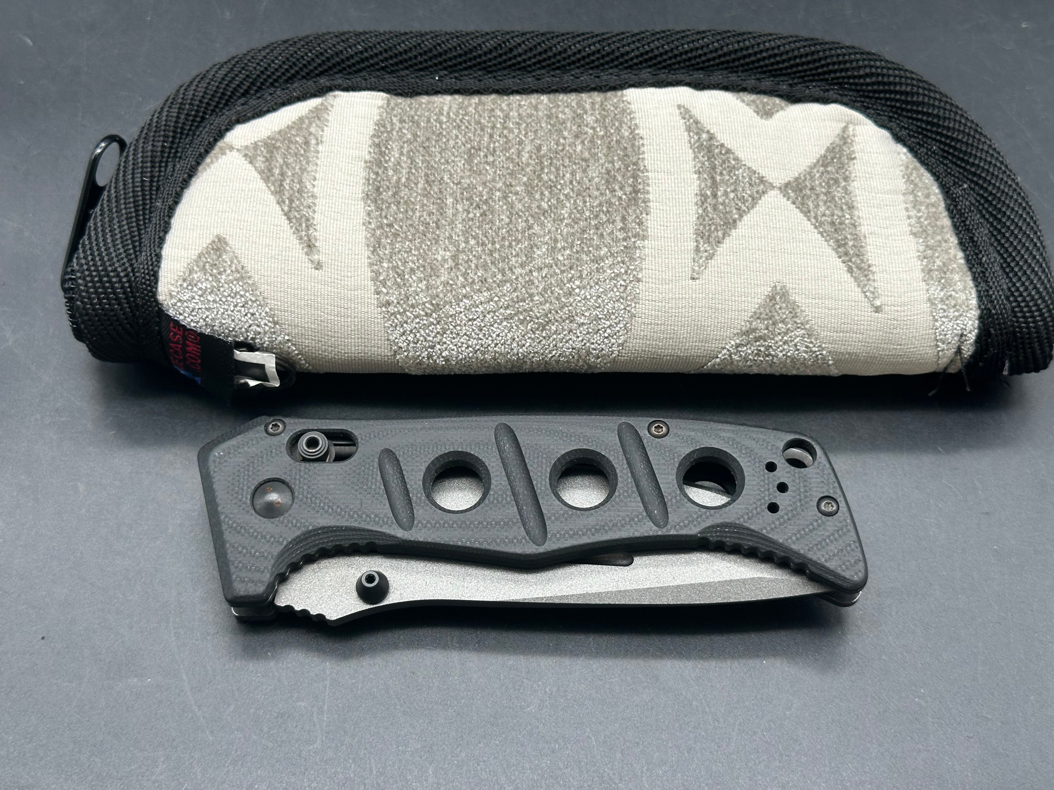 Benchmade Adamas Black G-10 Handle, Axis Lock, Gray Cerakote CPM-CRUWEAR (3.80” DP) Blade