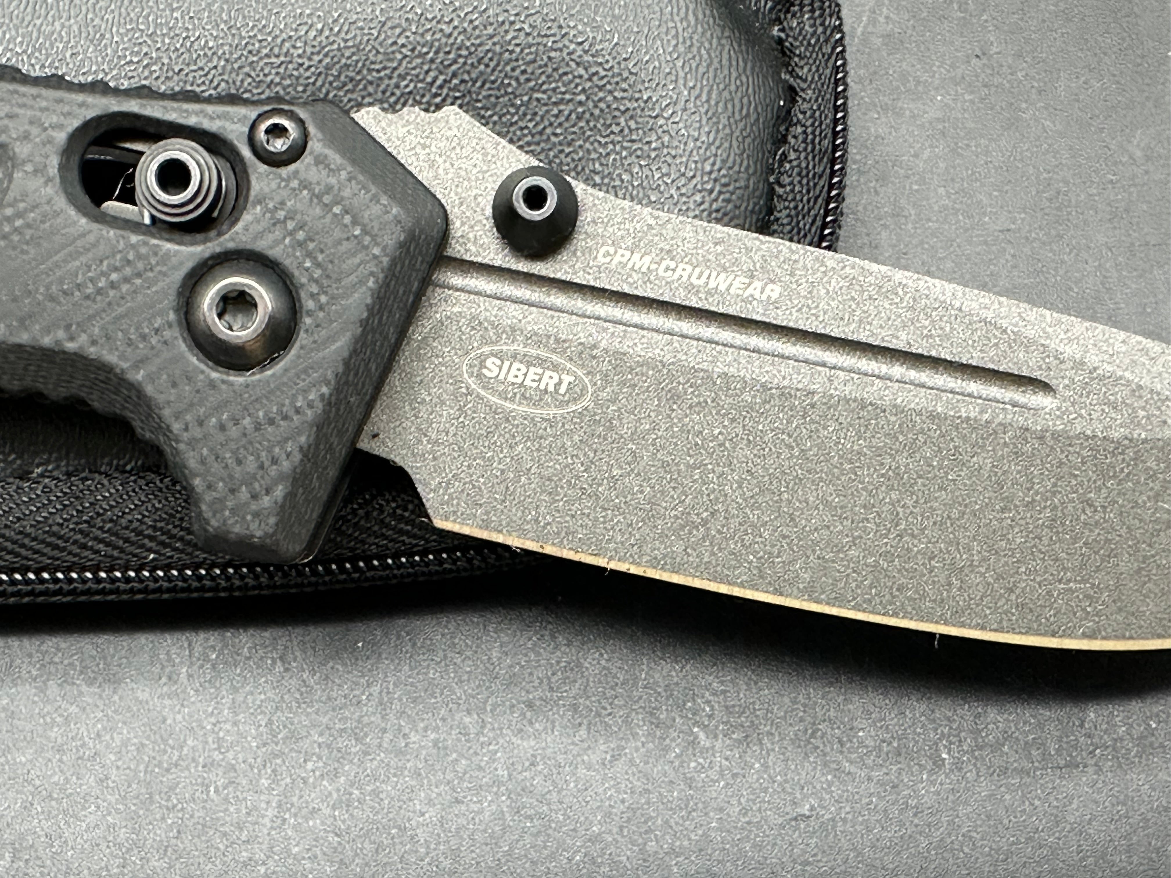 Benchmade Mini Adamas Black G-10 Handle Gray Cerakote CPM-CRUWEAR (3.30” DP) Blade
