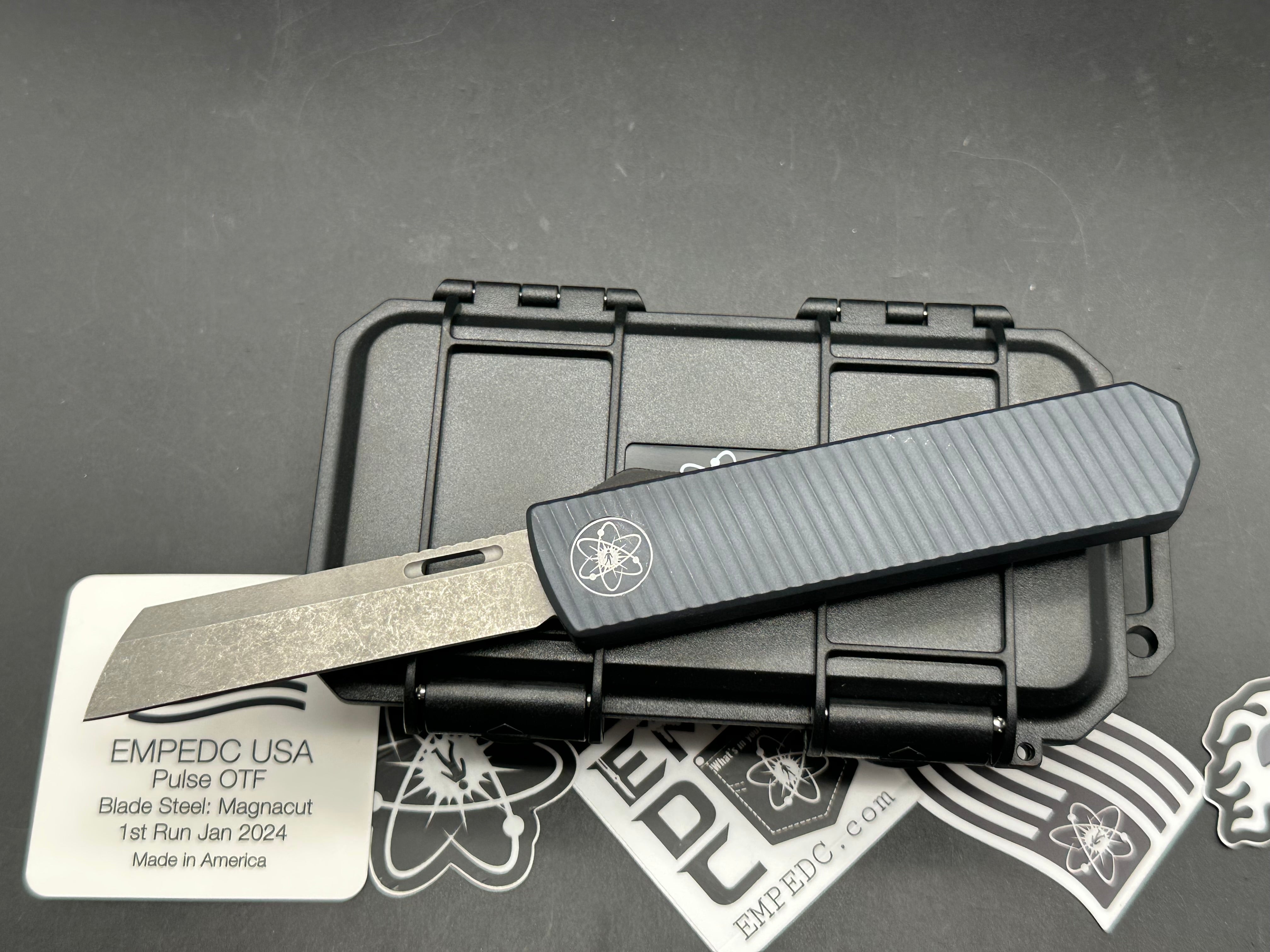 Emp EDC pulse OTF - bluish grey handle and stonewashed blade - reverse tanto magnacut blade