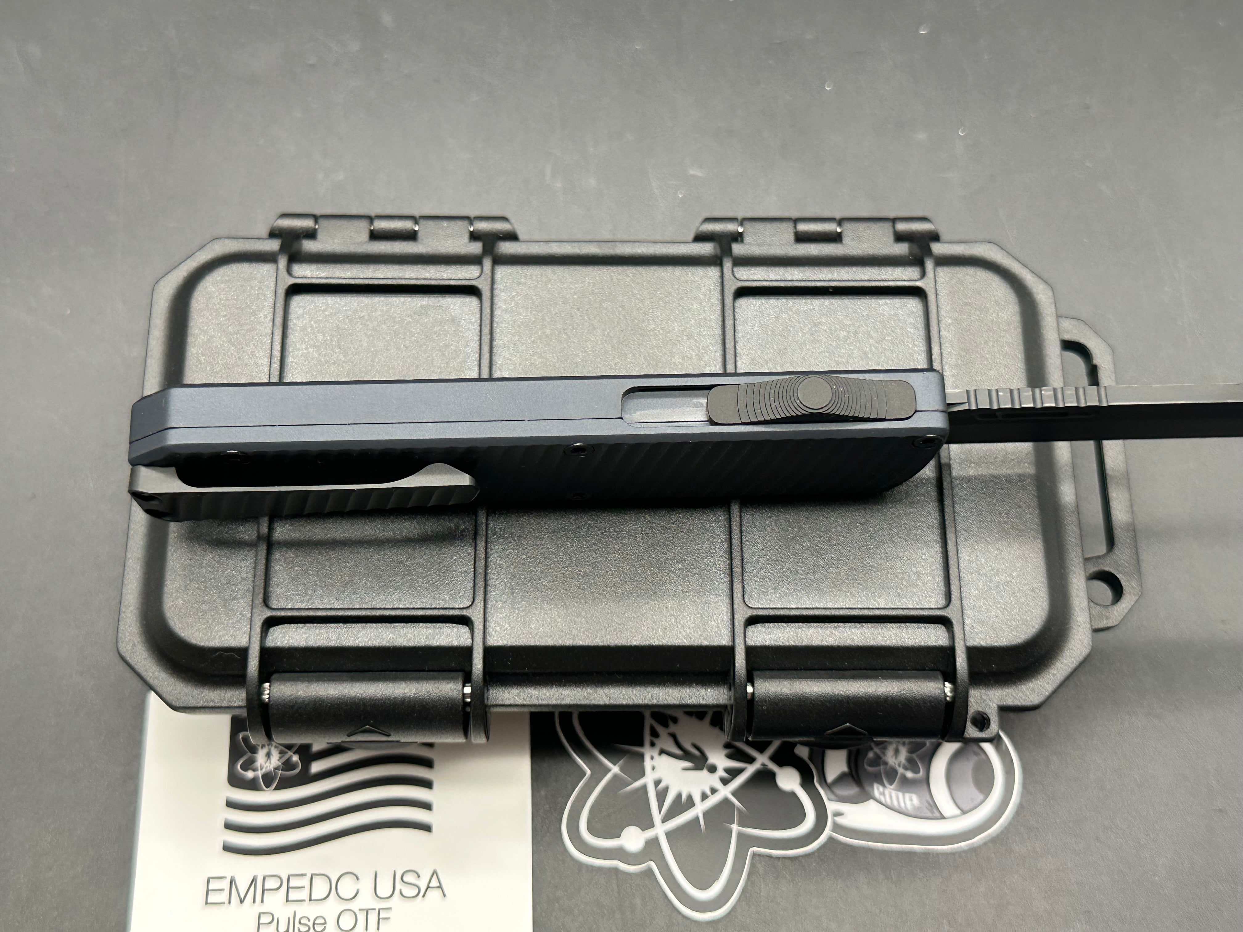 Emp edc pulse - blush grey aluminum handle and black reverse tanto style magnacut blade