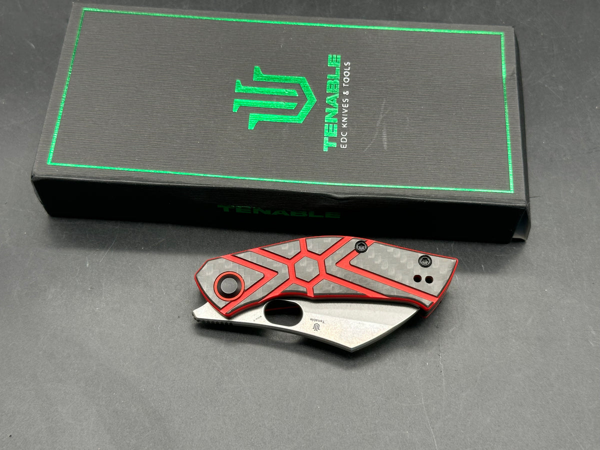 TENABLE OSPREY TWILL CARBON FIBER/RED G10 HANDLE NITRO-V RECURVED HAWKBILL PLAIN EDGE
