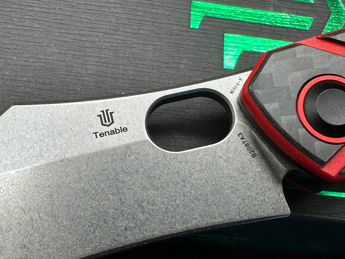 TENABLE OSPREY TWILL CARBON FIBER/RED G10 HANDLE NITRO-V RECURVED HAWKBILL PLAIN EDGE