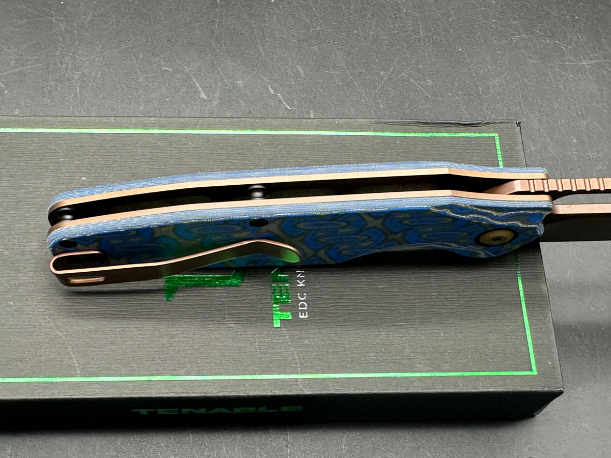 TENABLE TUCKAMORE BLUE & YELLOW VORTEX MICARTA HANDLE 3.54" ROSE GOLD NITRO-V BLADE