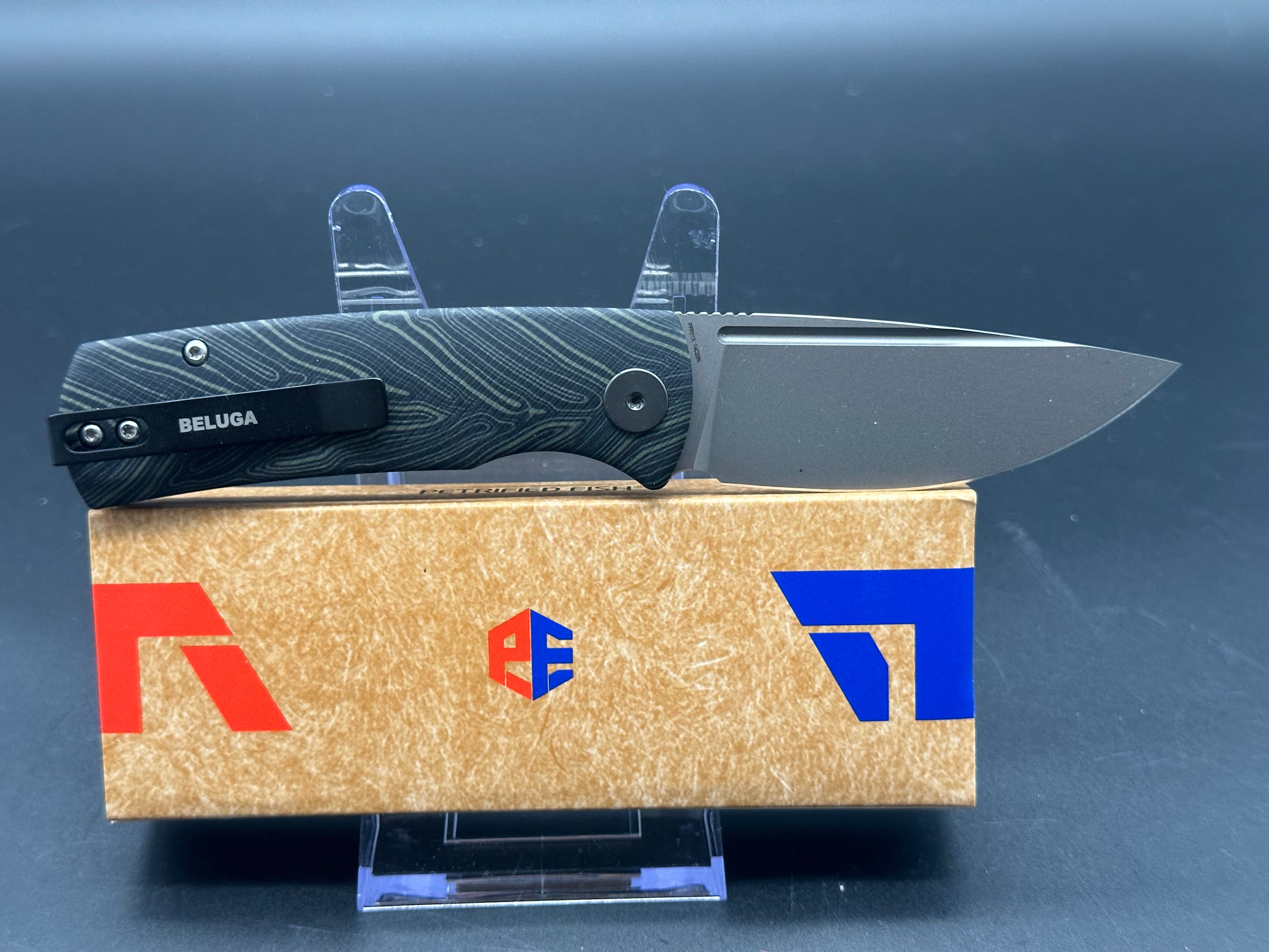 PETRIFIED FISH MINI BELUGA FRONT FLIPPER POCKET KNIFE GREEN GMASCUS HANDLE 14C28N PLAIN EDGE SANDBLAST FINISH