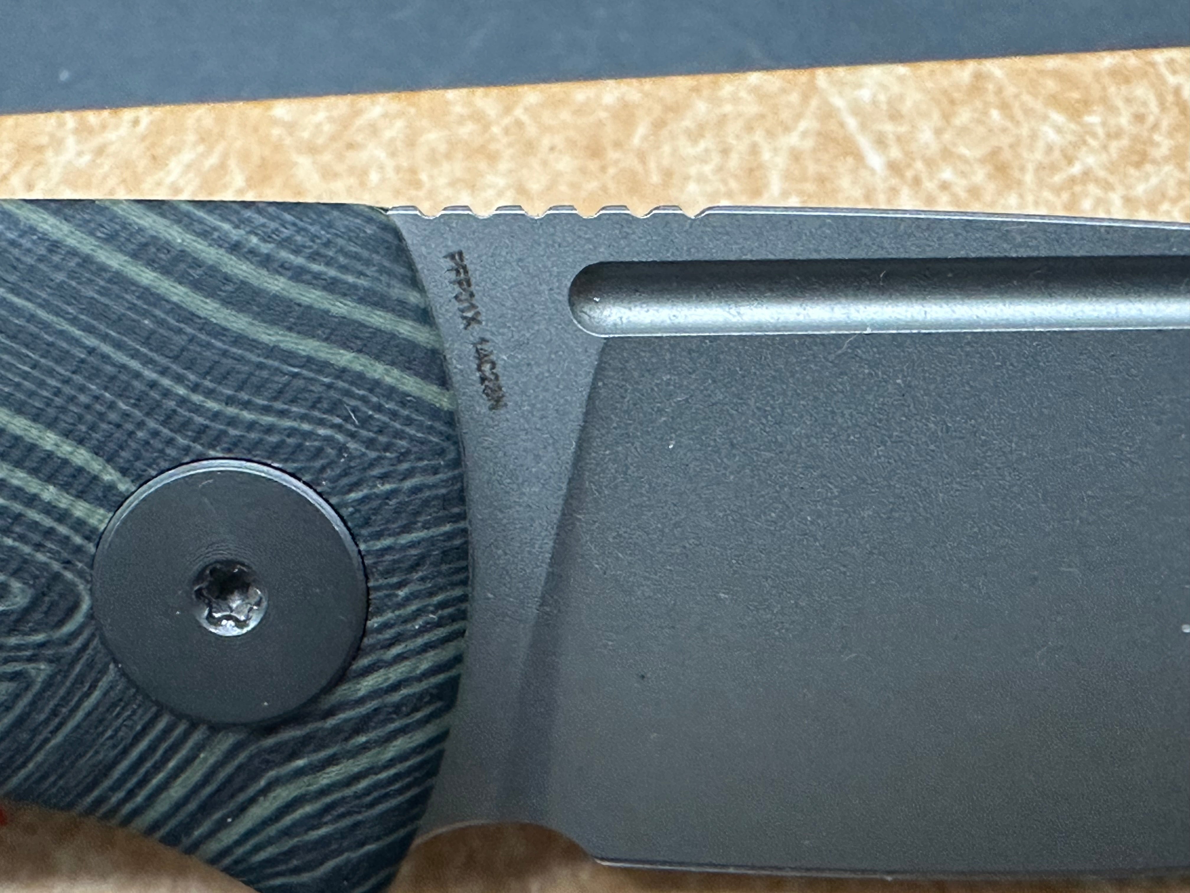 PETRIFIED FISH MINI BELUGA FRONT FLIPPER POCKET KNIFE GREEN GMASCUS HANDLE 14C28N PLAIN EDGE SANDBLAST FINISH