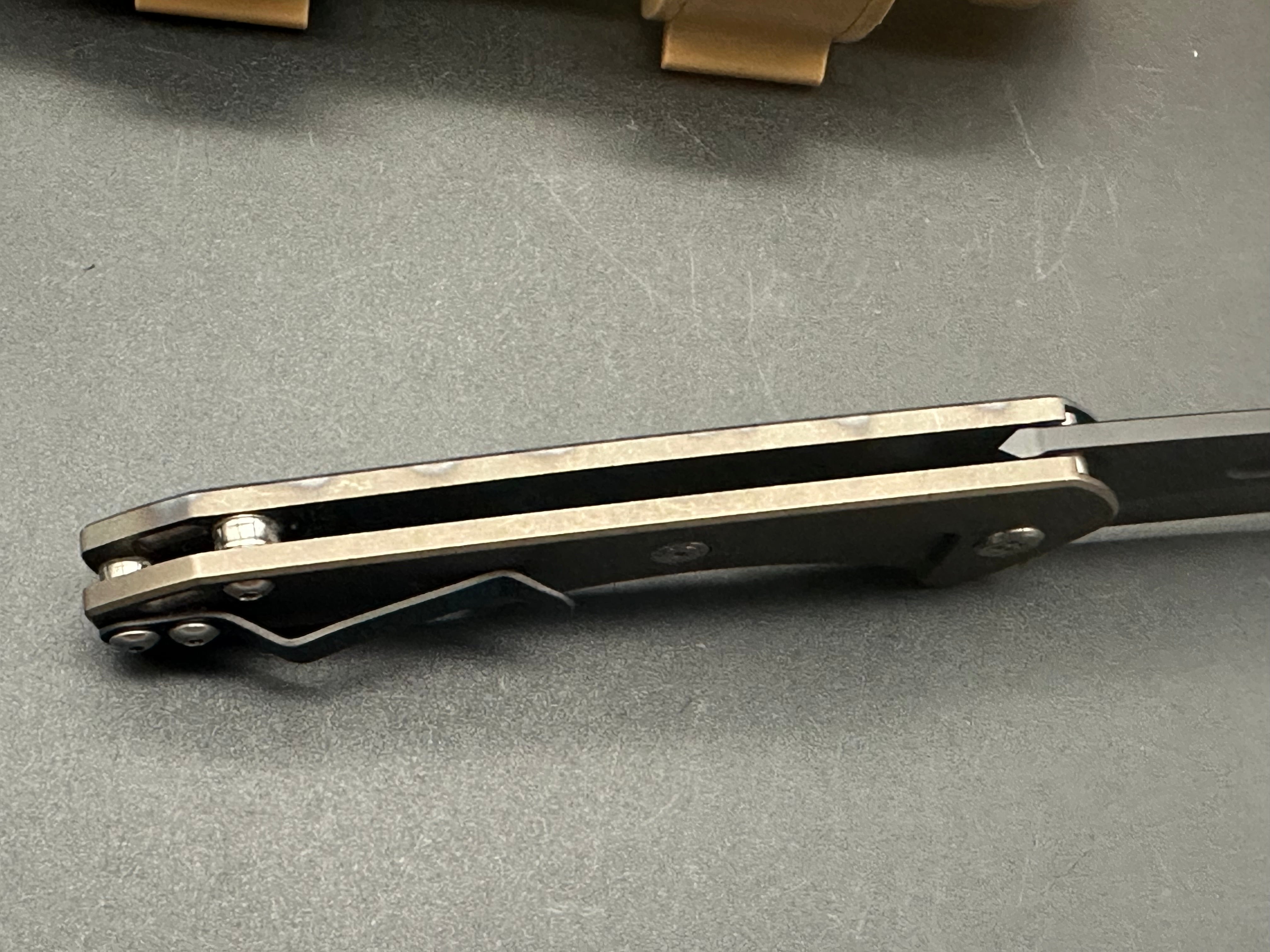 Medford Praetorian Slim flamed titanium bronze ano PVD S35VN