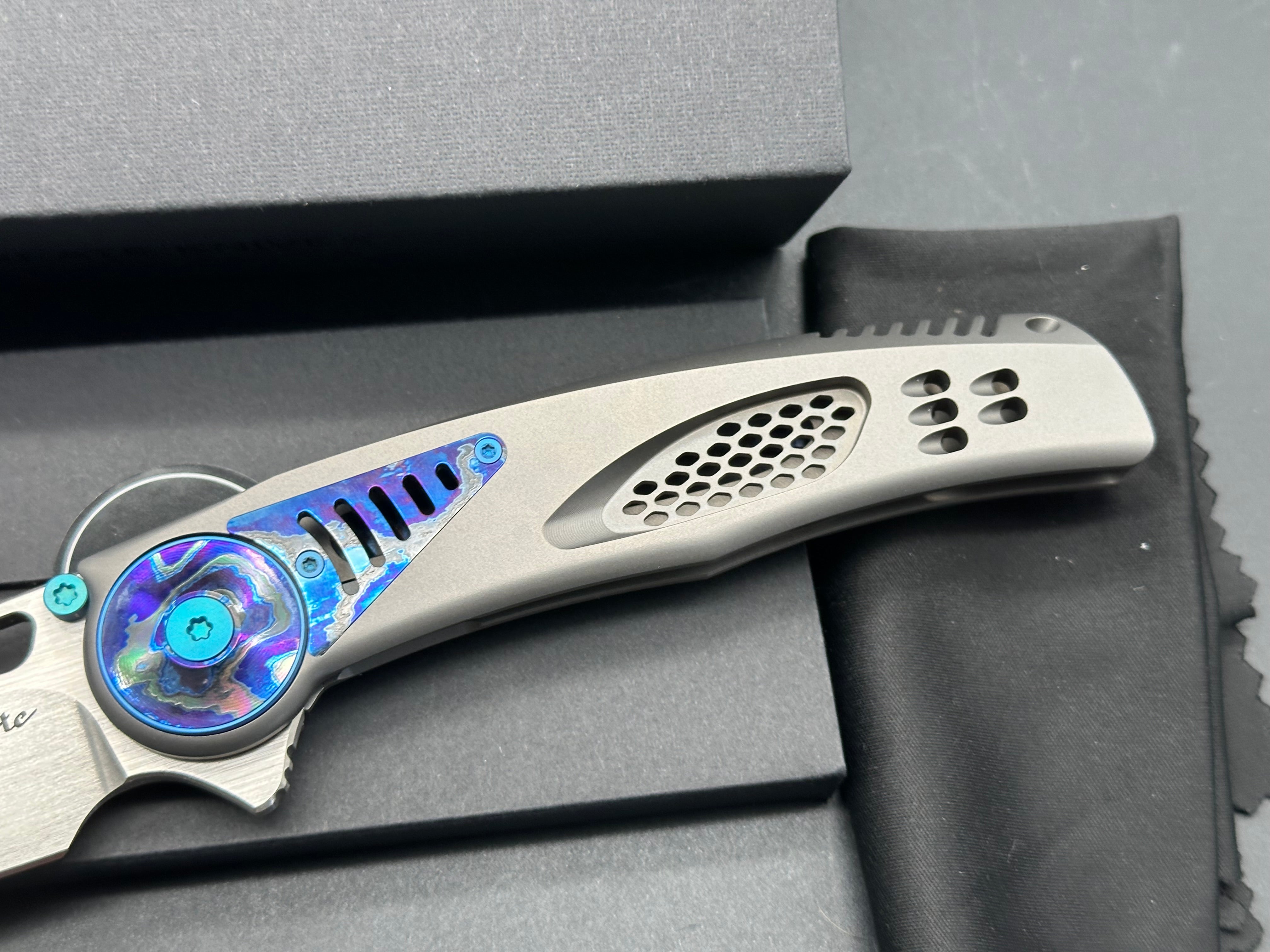 Reate Knives + Alvin Lee - GTR/Grey Milled Integral Ti Handle w/ Zircoti Inlays & Blue Ano Accents