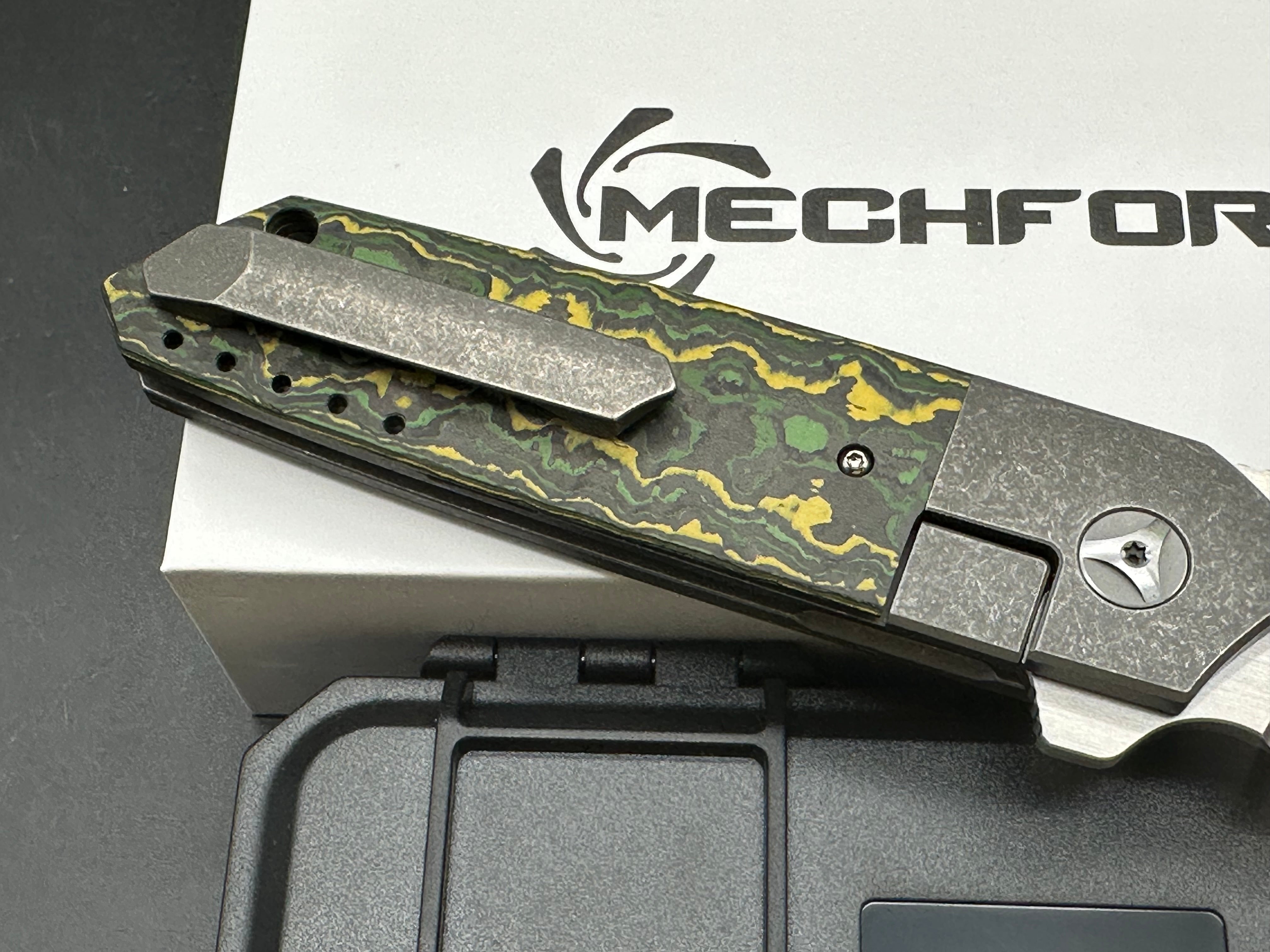 Mechforce Roadster Toxic Storm Fat Carbon – M390