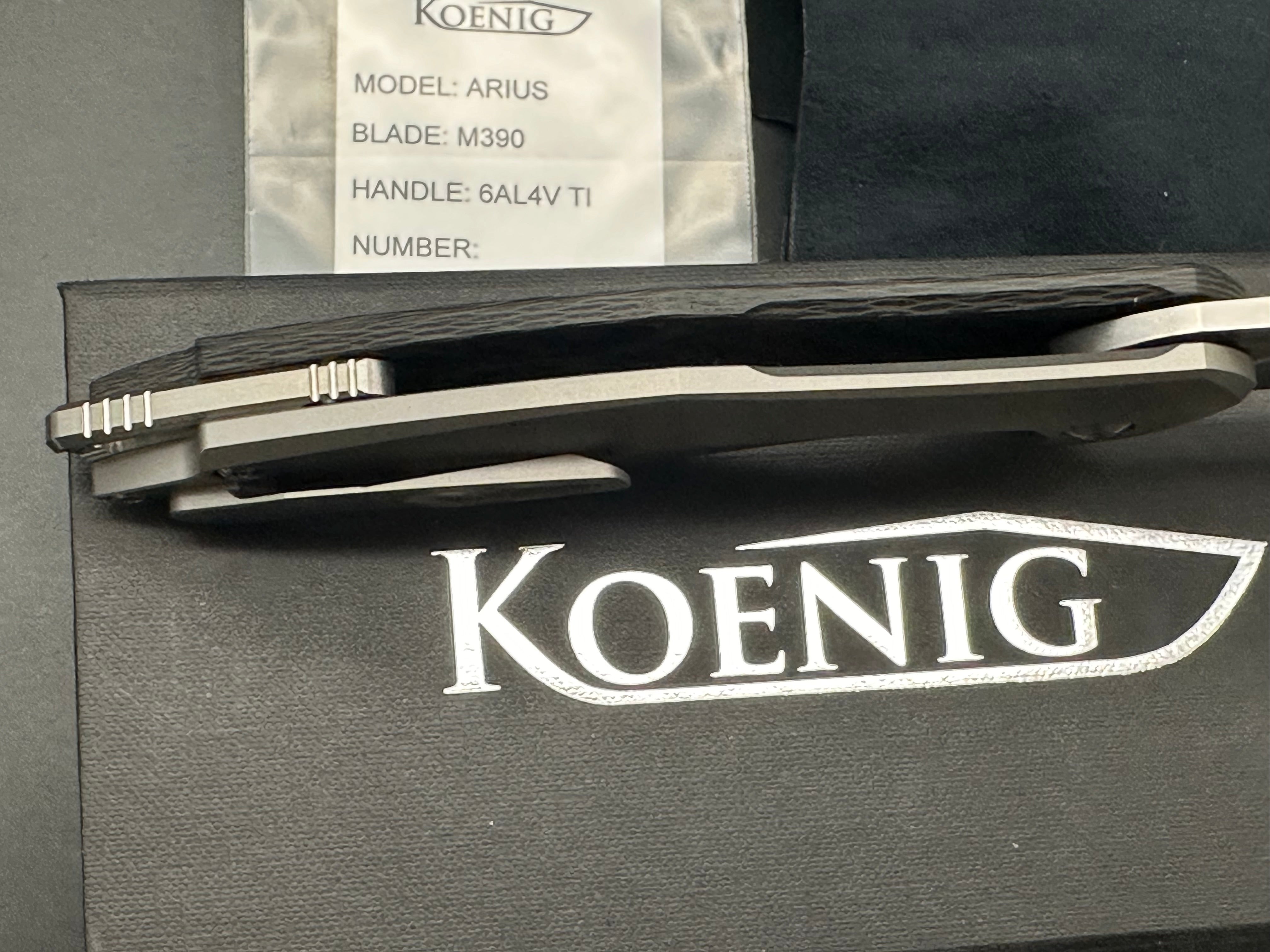 Koenig Arius Gen 4 M390 CF scale, silver accents