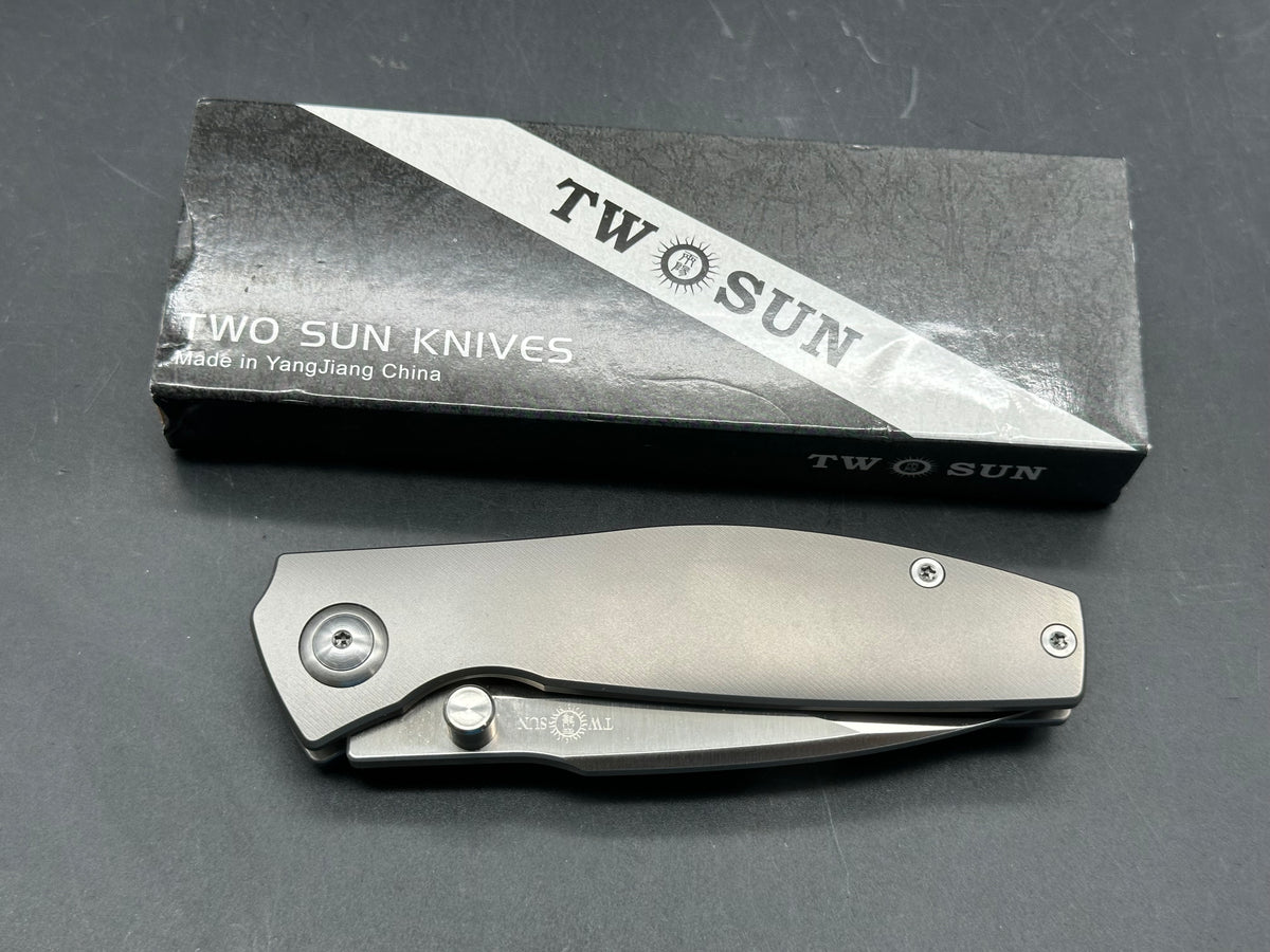 TWOSUN FOLDING KNIFE GRAY TITANIUM HANDLE K110 PLAIN EDGE TS576-K110-GRAY