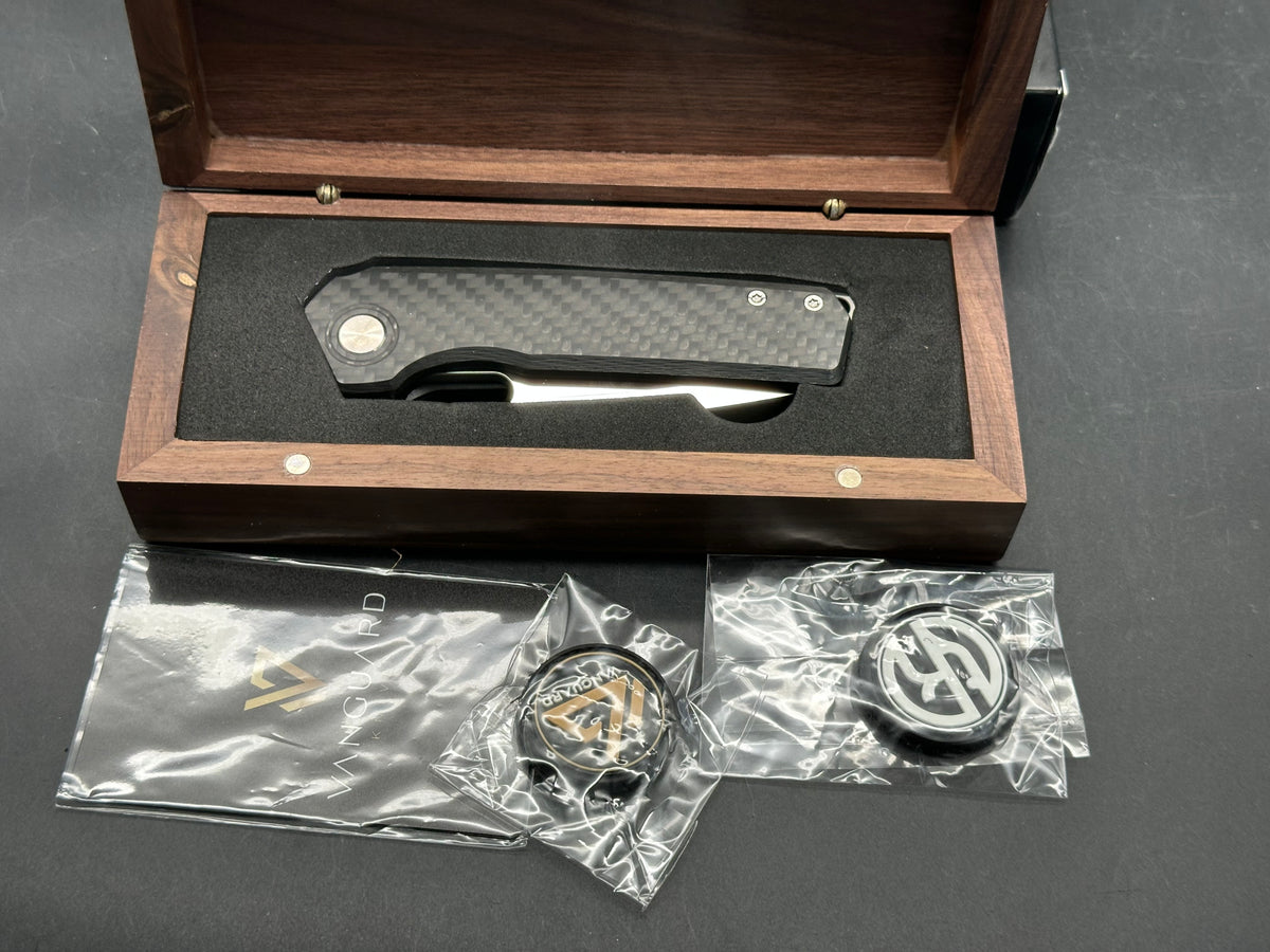 VANGUARD BREAKER FOLDING KNIFE CARBON FIBER HANDLE S35VN BLADE