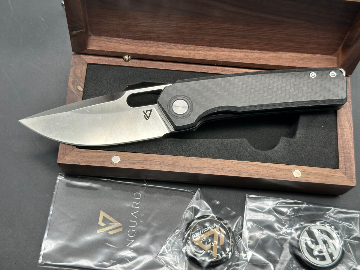 VANGUARD BREAKER FOLDING KNIFE CARBON FIBER HANDLE S35VN BLADE