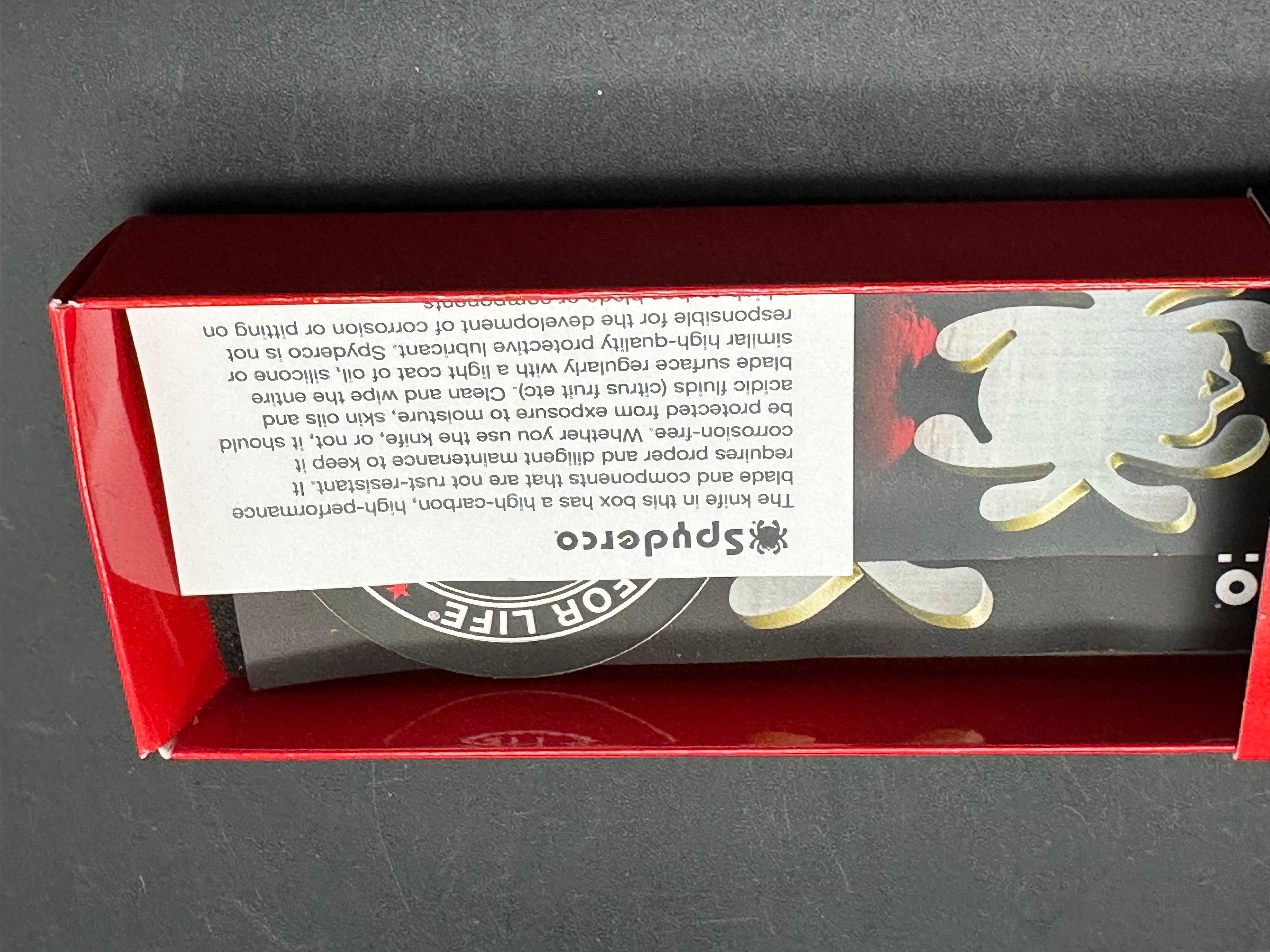 Spyderco LeafJumper Lightweight, 3.09" K390 Satin Blade with Blue FRN Handle